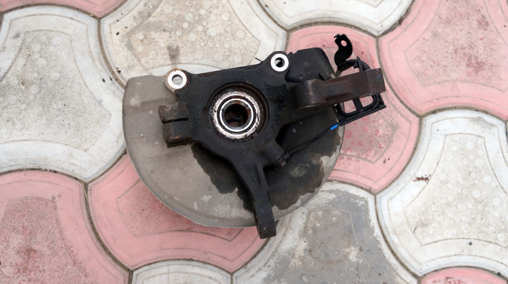 Кулак поворотный передней подвески правый со ступицей  для Митсубиси Ланцер 10 / Mitsubishi Lancer  2007 г.в. - наст. Время в Самаре