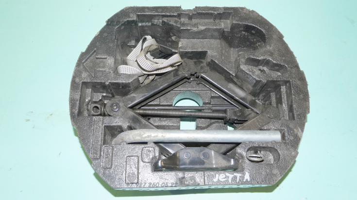 Ящик для инструментов в сборе  для Фольксваген Джетта 6 / Volkswagen Jetta 6 в Самаре