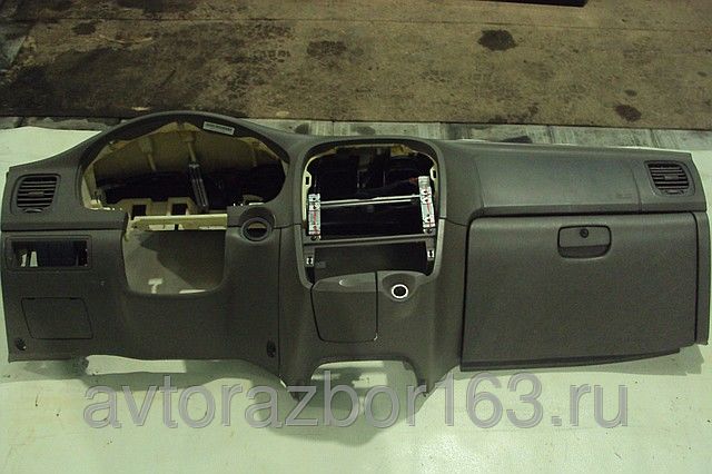 Торпедо с подушкой (серая) для Хундай Соната 5 / Hyundai Sonata V в Самаре