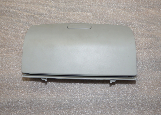 Очечник для Фольсваген Пассат Б6 / Volkswagen Passat B6 1K0868837E Passat B5 1996 - 2000 г.в. Passat B6 2006-2010 г.в. в Самаре