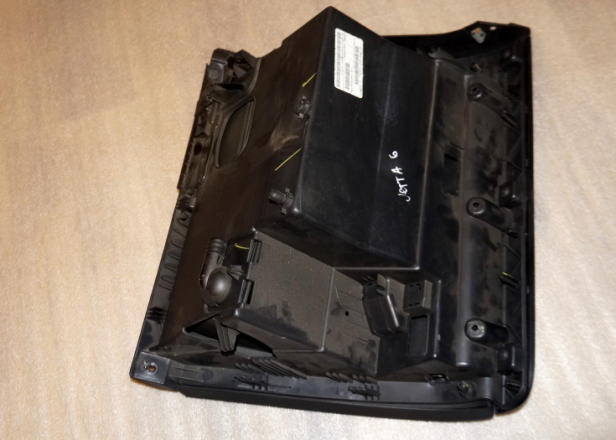 Бардачок пассажира 5C7857097S82V для Фольксваген Джетта 6 / Volkswagen Jetta 6 в Самаре
