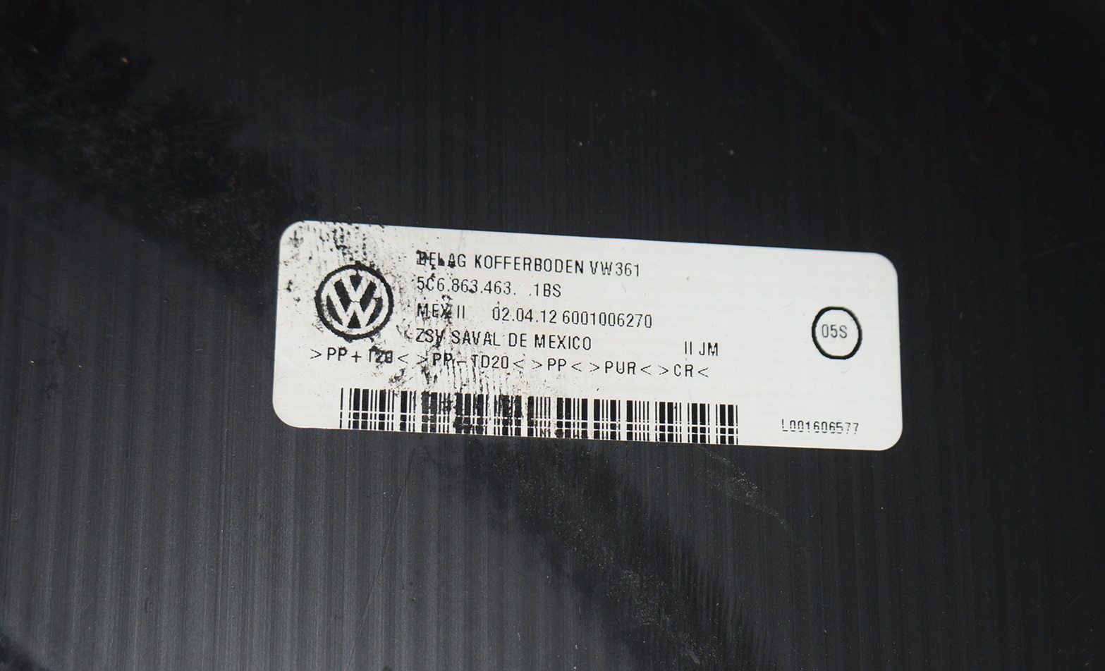 Коврик багажника ворсовый 5C6863463 Фольксваген Джетта 6 / Volkswagen Jetta 6 2011 - 2018 г.в. — изображение 3
