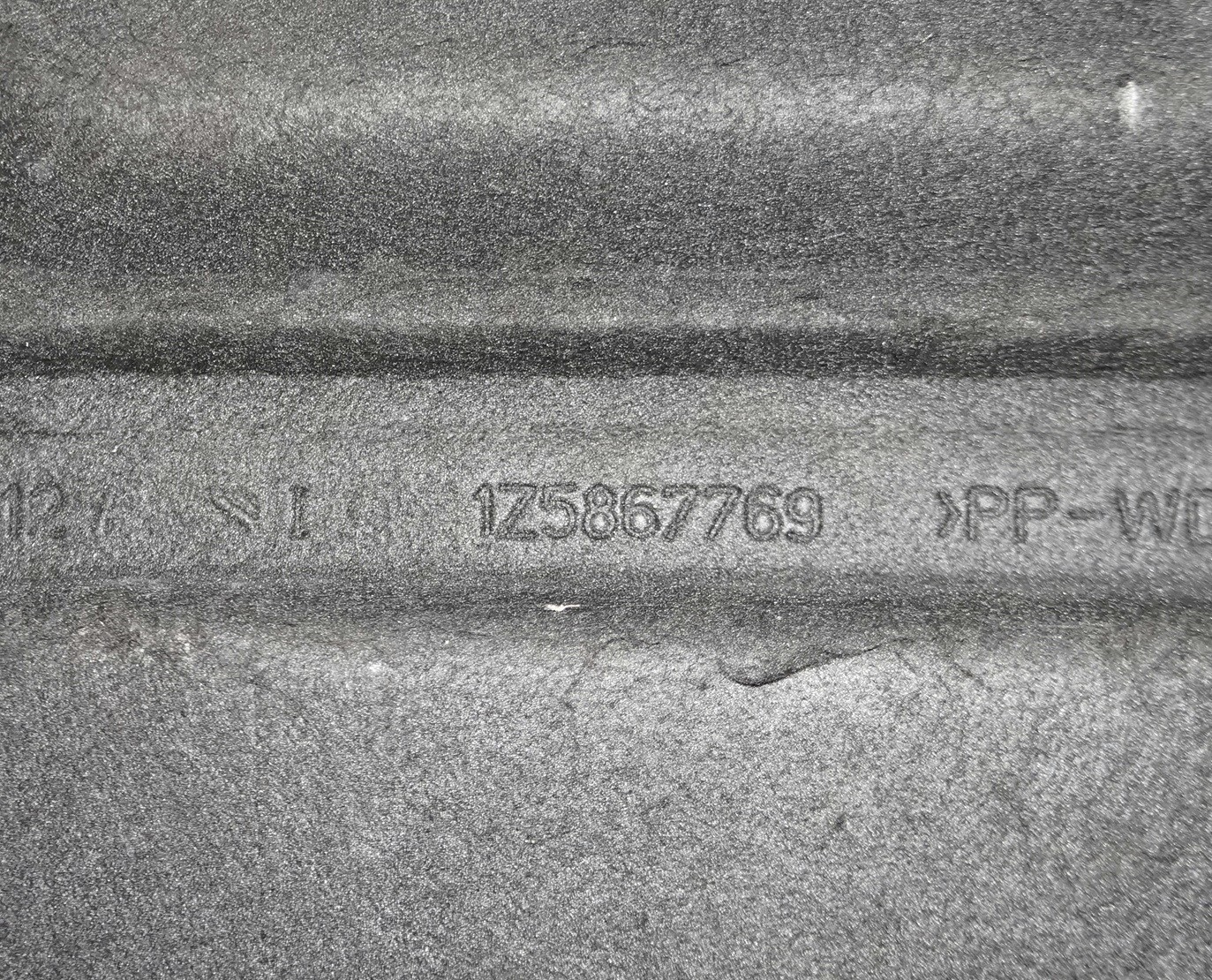 Полка задняя 1Z5867769 для Шкода Октавия А5 / Skoda Octavia A5 2004 - 2013 г.в. — изображение 3