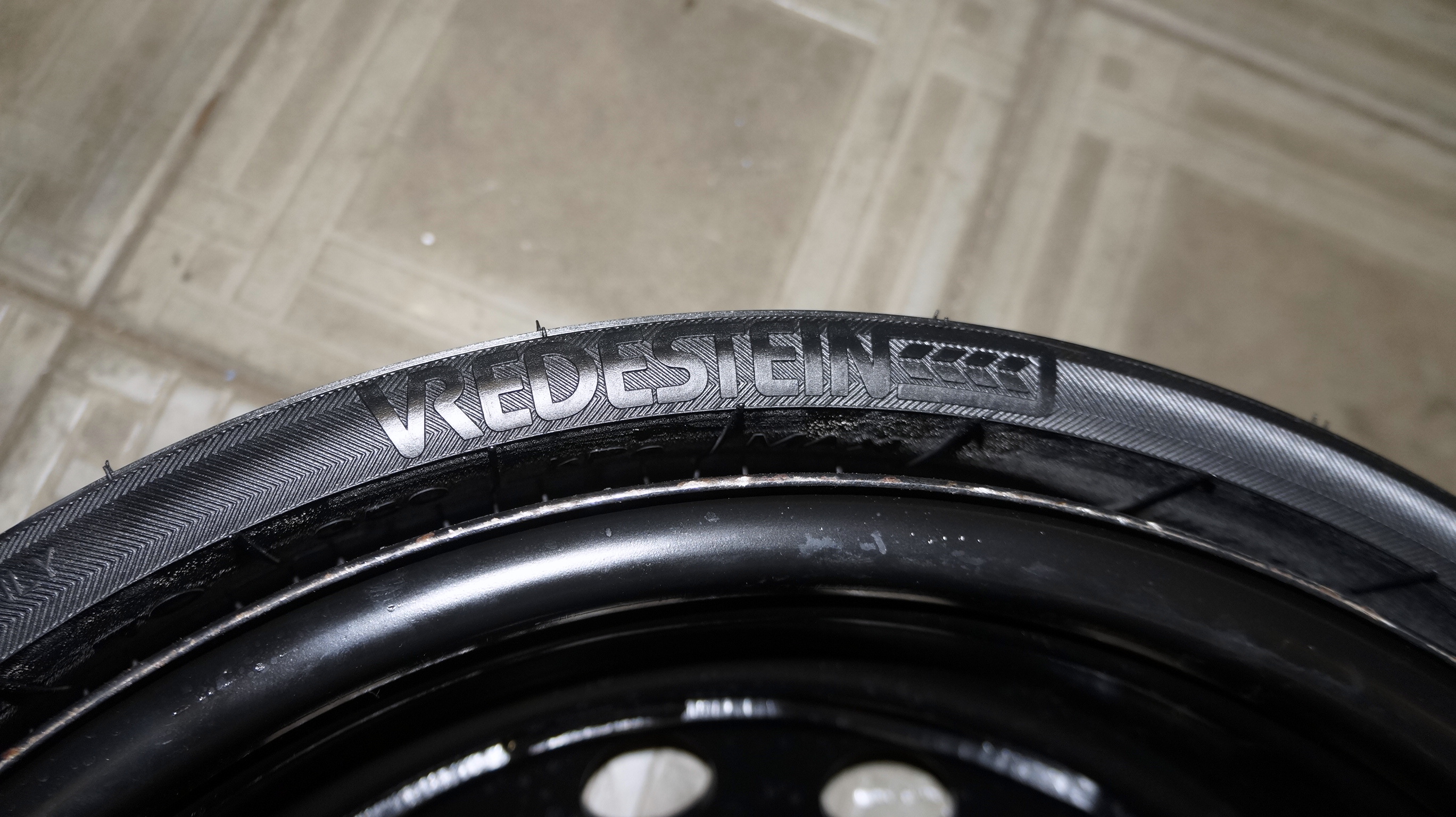 Колесо запасное докатка R18 195/75 106P ET53 ЦО 71,5 J6,5 VREDESTEIN SPACE MASTER для Порше Каен / Porsche Cayenne S 2 2010-2014 — изображение 6