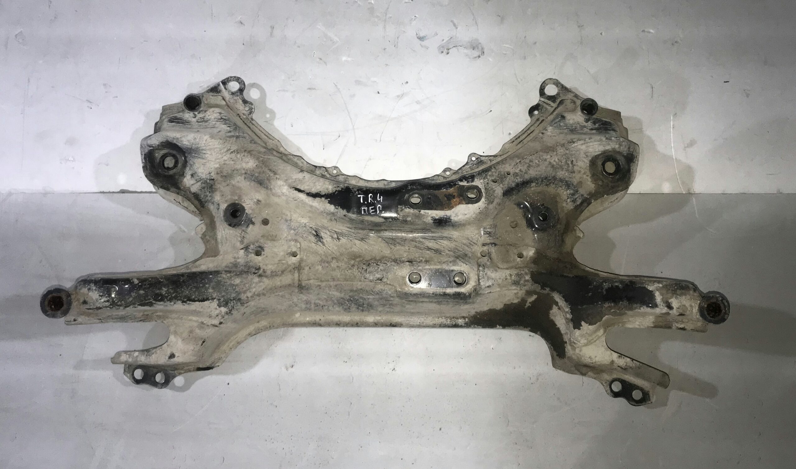 Балка подмоторная Тойота Рав 4