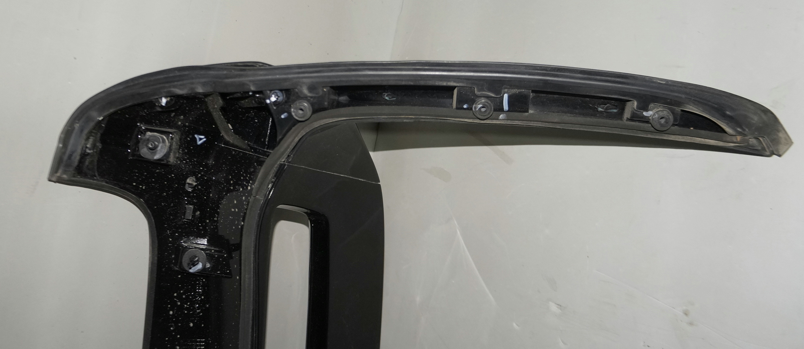 Спойлер двери багажника 6600114044 для Джили Кулрэй / Geely Coolray 2019—2024 — изображение 8