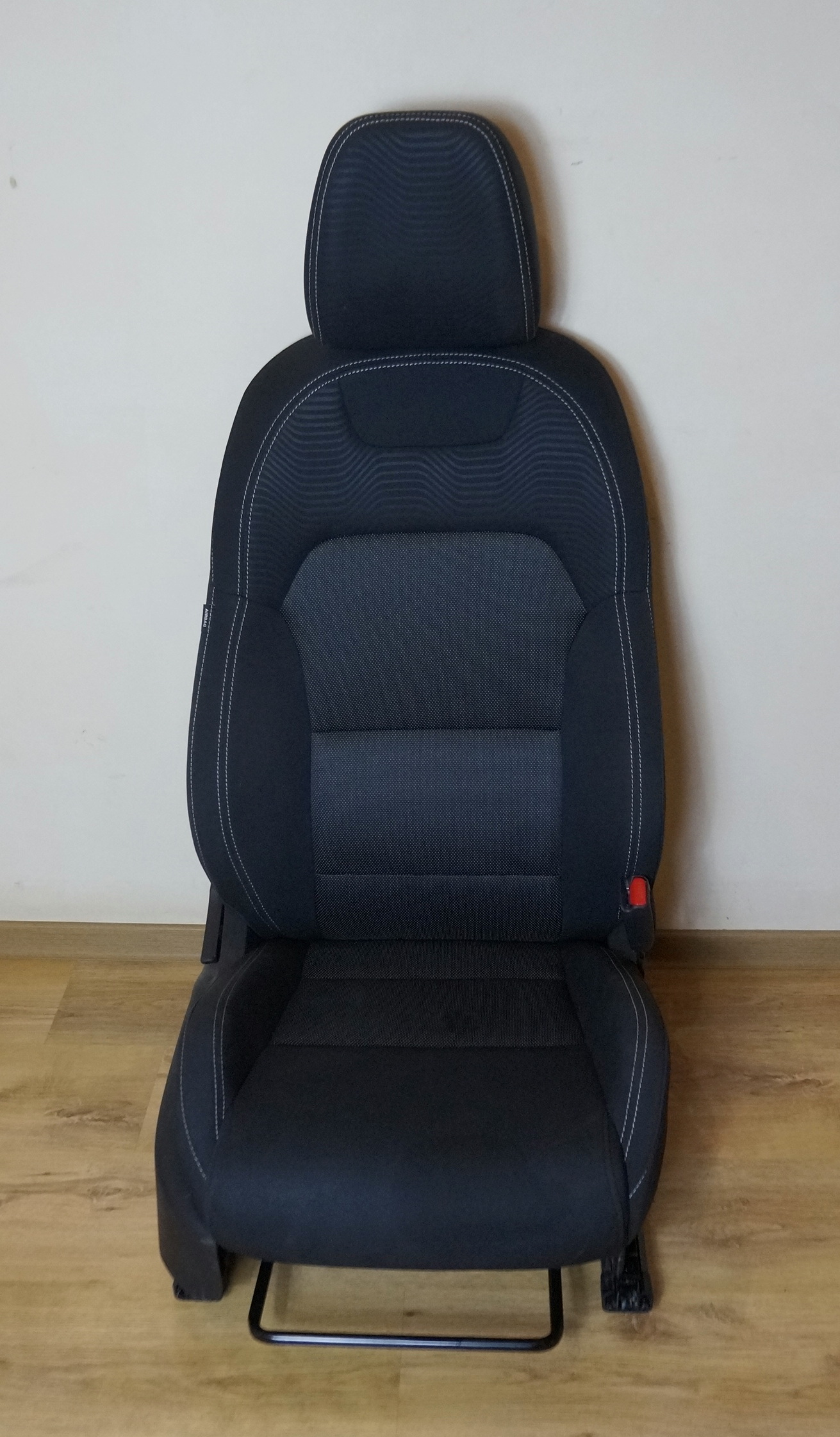 Сиденья КОМПЛЕКТ передние и задние 8894910327 для Джили Кулрэй / Geely Coolray 2019—2024 — изображение 22