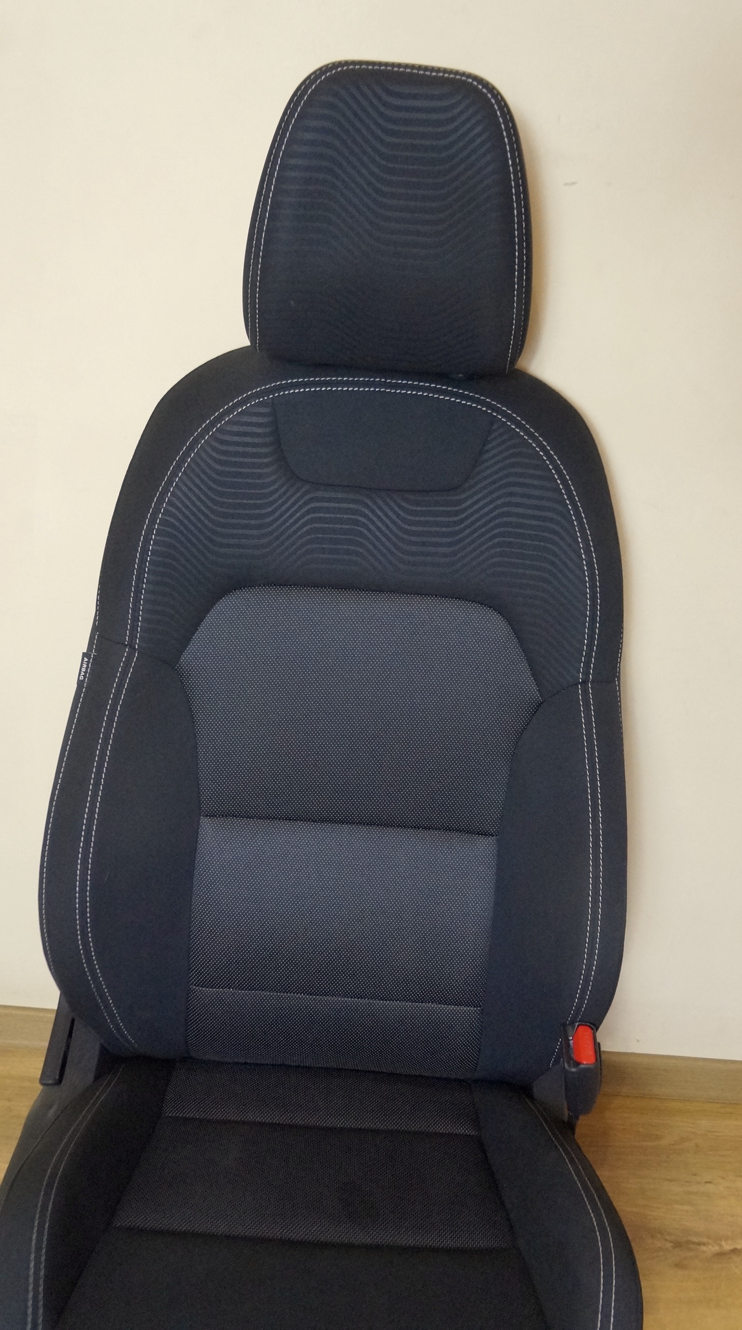 Сиденья КОМПЛЕКТ передние и задние 8894910327 для Джили Кулрэй / Geely Coolray 2019—2024 — изображение 23