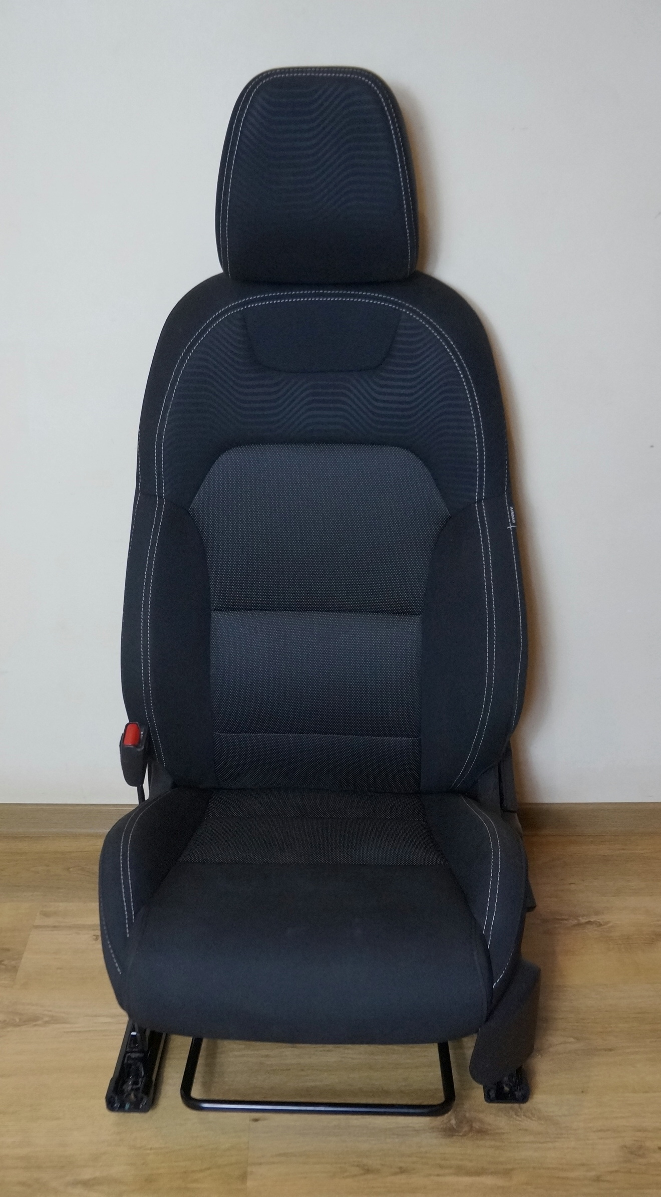 Сиденья КОМПЛЕКТ передние и задние 8894910327 для Джили Кулрэй / Geely Coolray 2019—2024 — изображение 39
