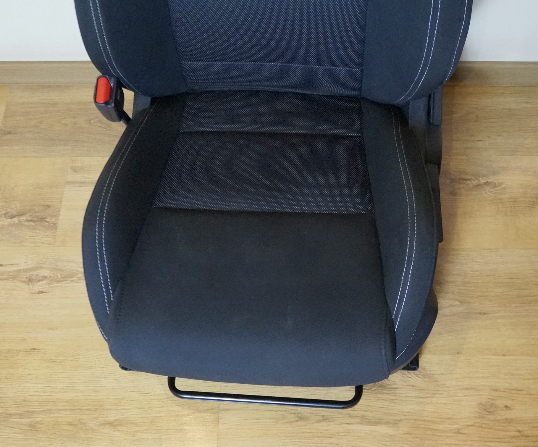 Сиденья КОМПЛЕКТ передние и задние 8894910327 для Джили Кулрэй / Geely Coolray 2019—2024 — изображение 40