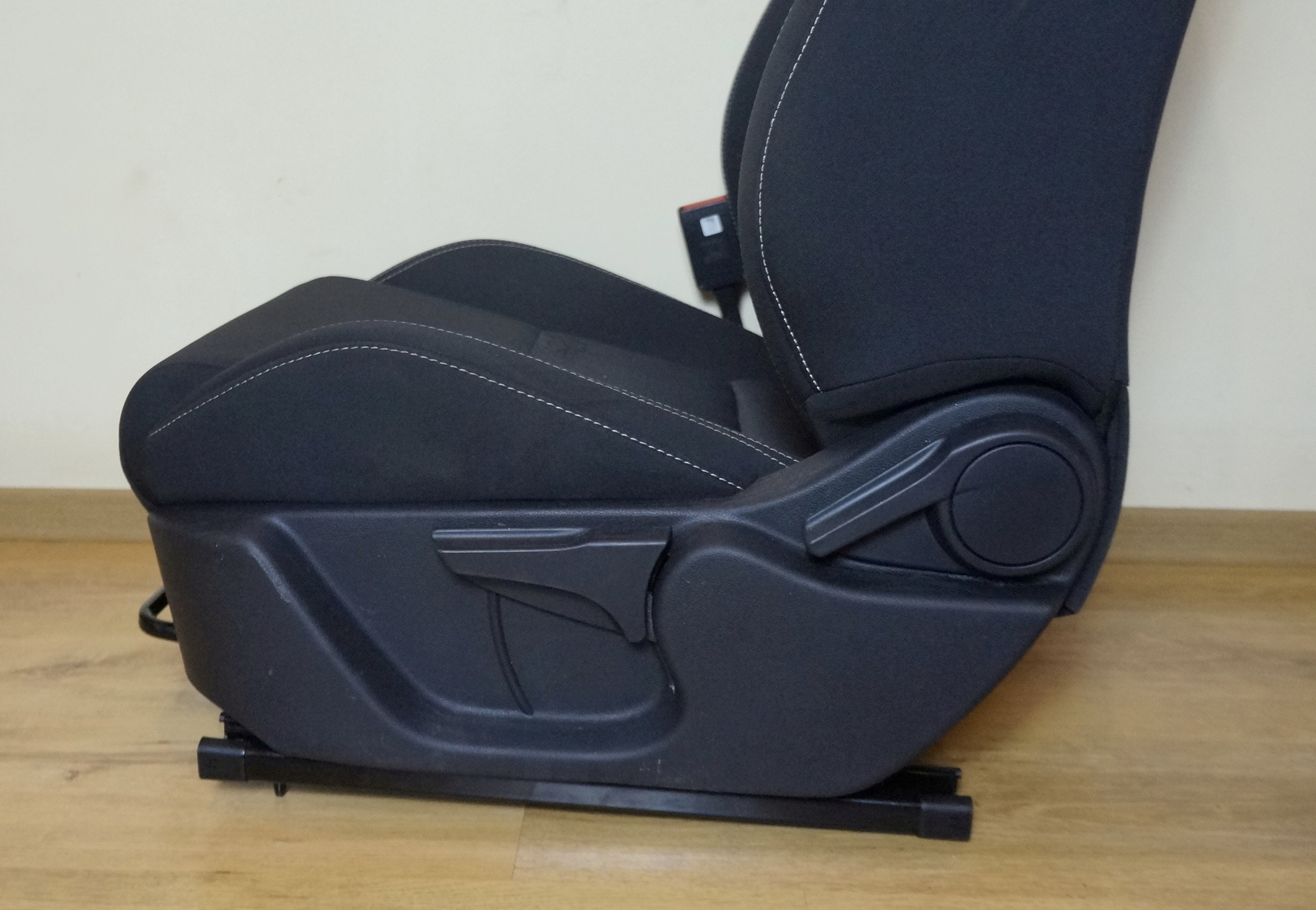 Сиденья КОМПЛЕКТ передние и задние 8894910327 для Джили Кулрэй / Geely Coolray 2019—2024 — изображение 51