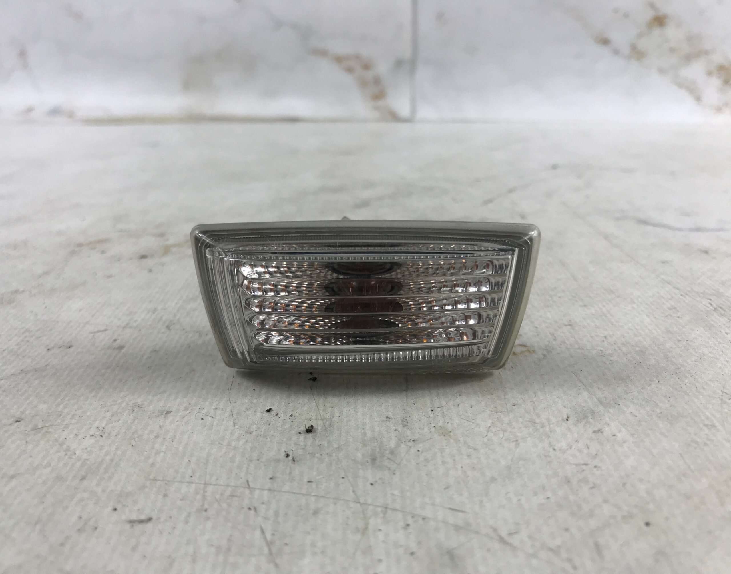 Повторитель в крыло Шевроле Круз 16904149