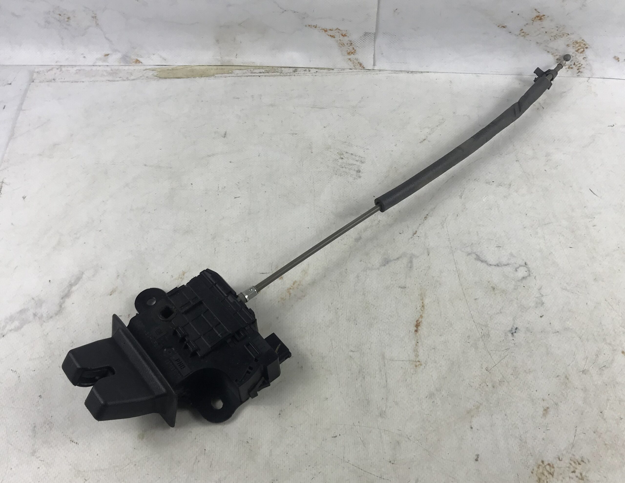 Замок багажника шевроле круз 16904046 (1)