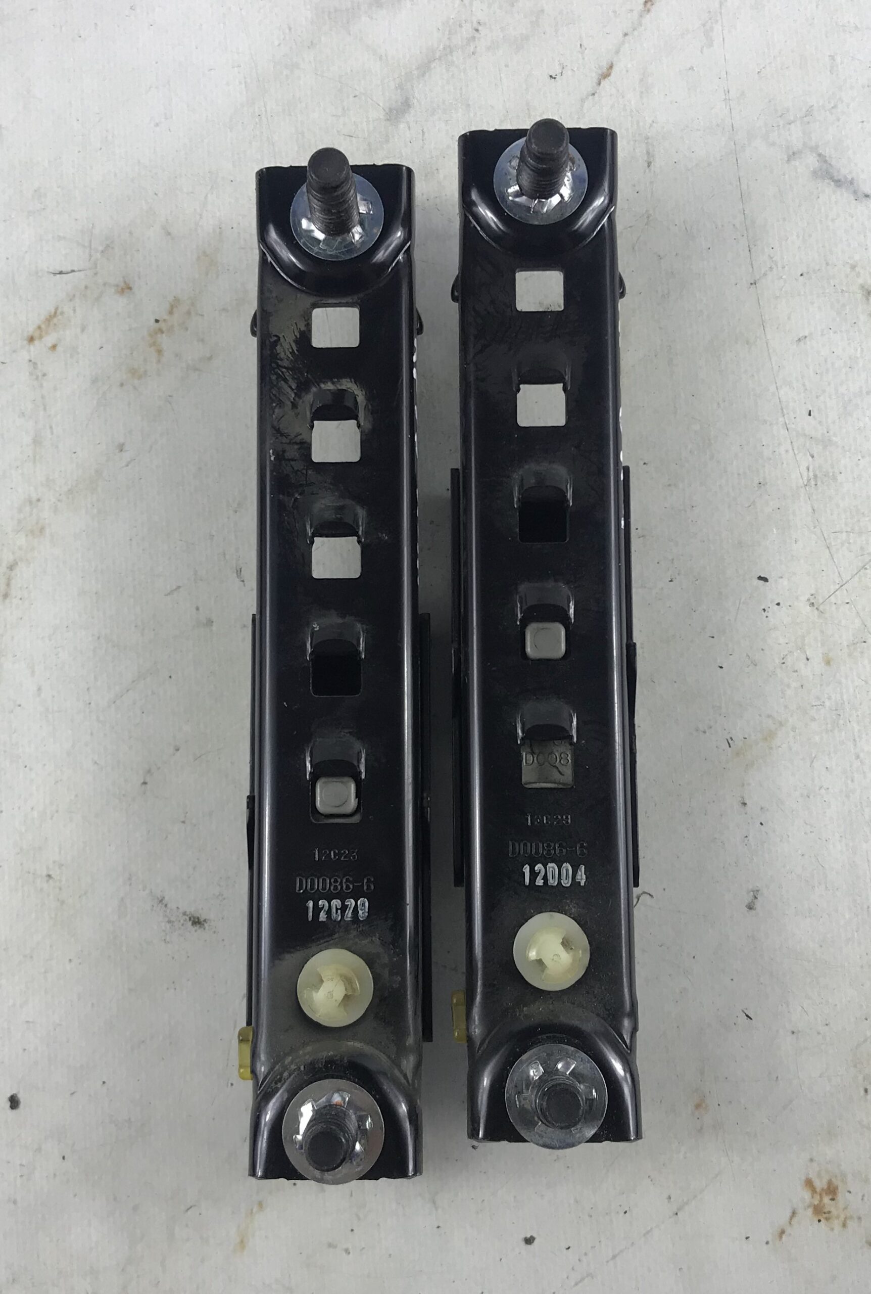 Механизм регулировки ремня безопасности шевроле круз 16904094 (1)