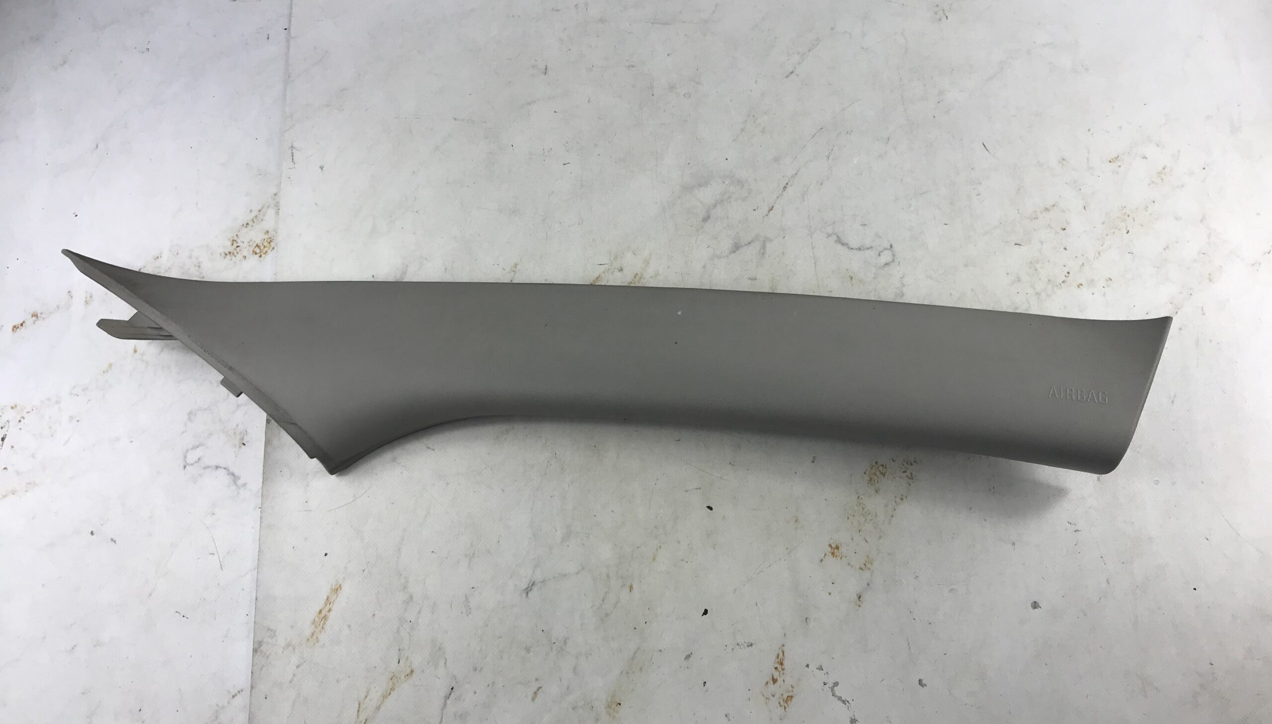 Накладка внутренняя передней стойки шевроле круз 16904099 (1)