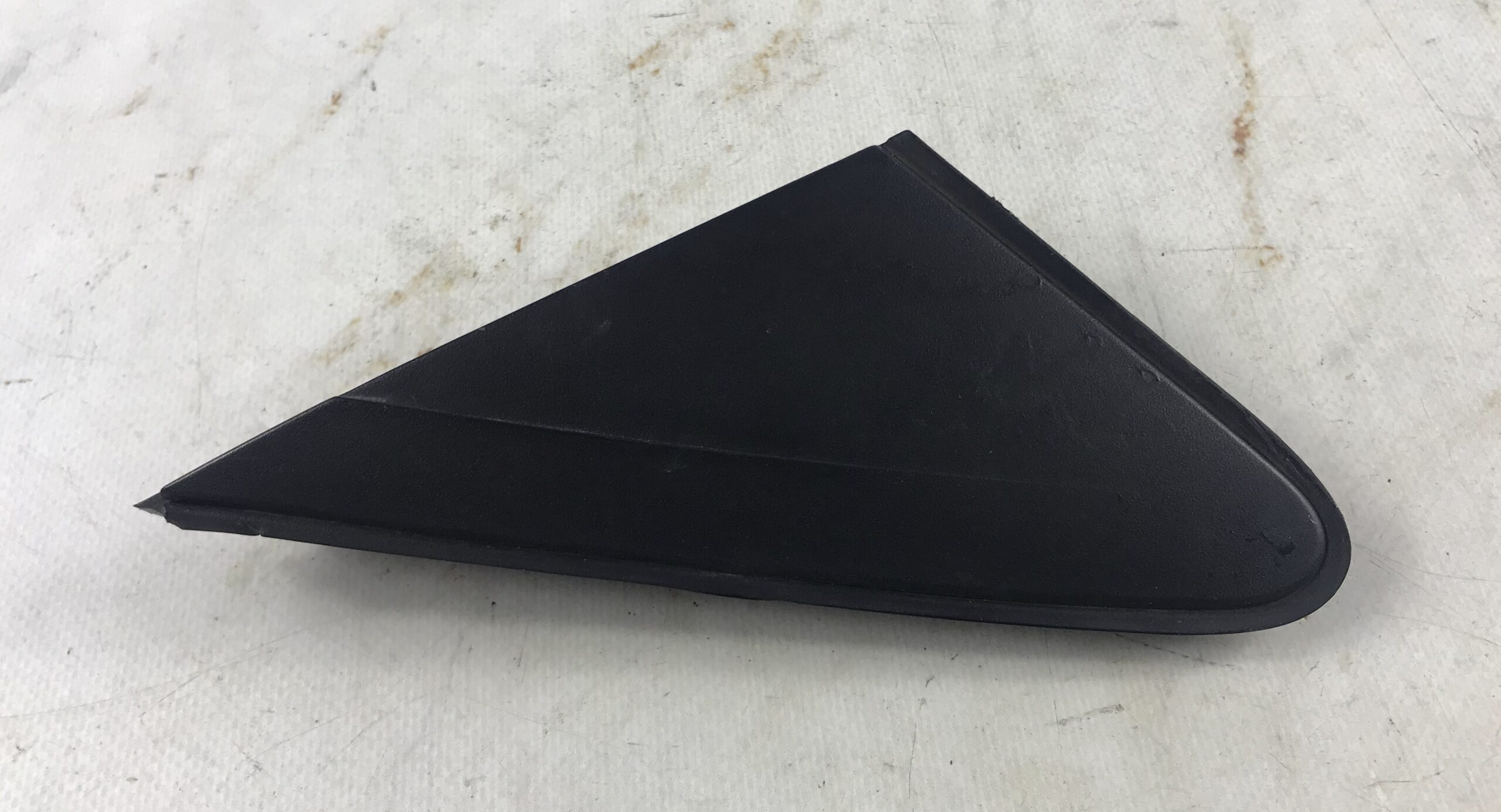 Накладка наружная переднего крыла шевроле круз 16904105 (1)