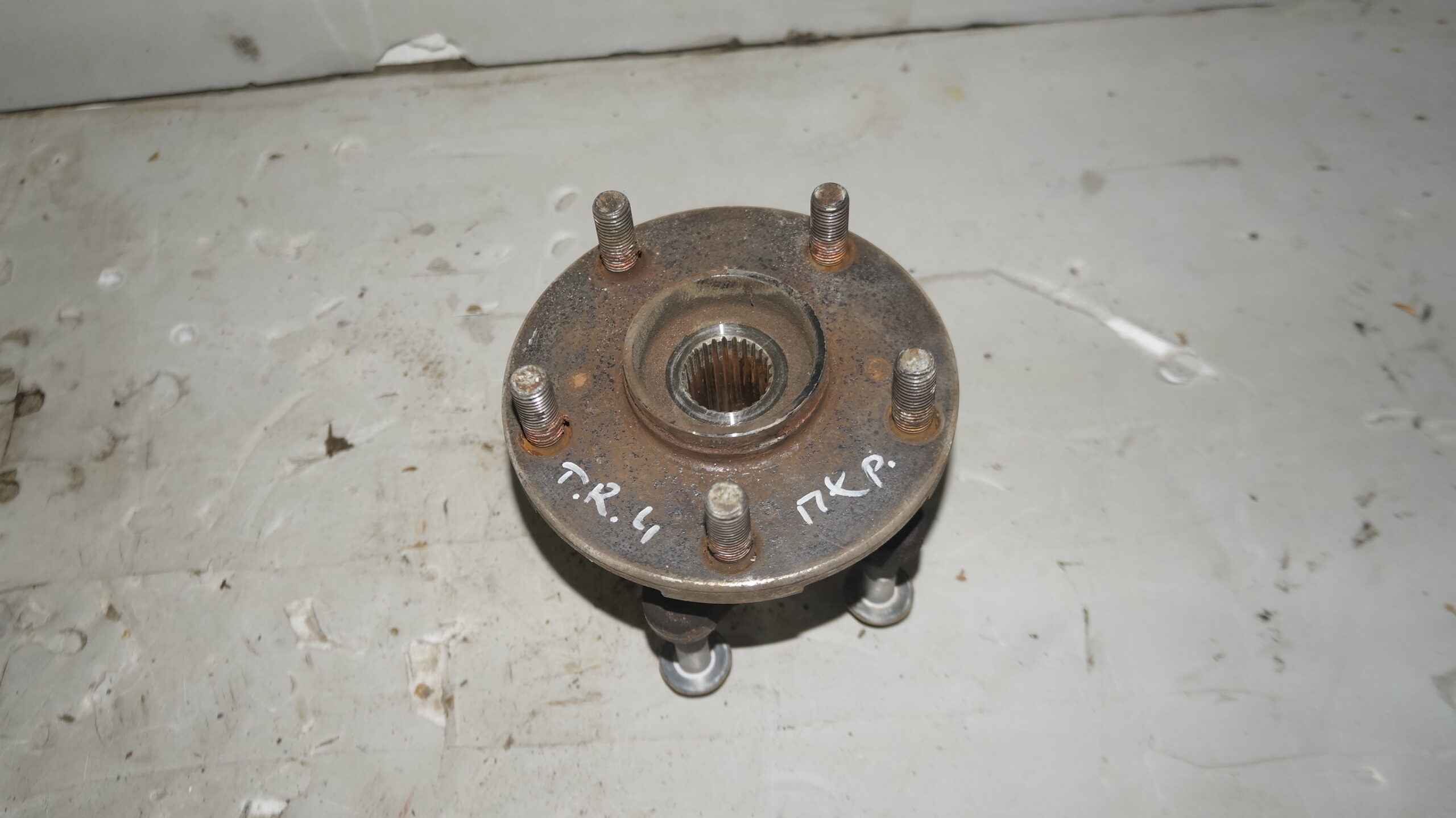 Ступица пер тойота рав 4 16802119 1 (1)