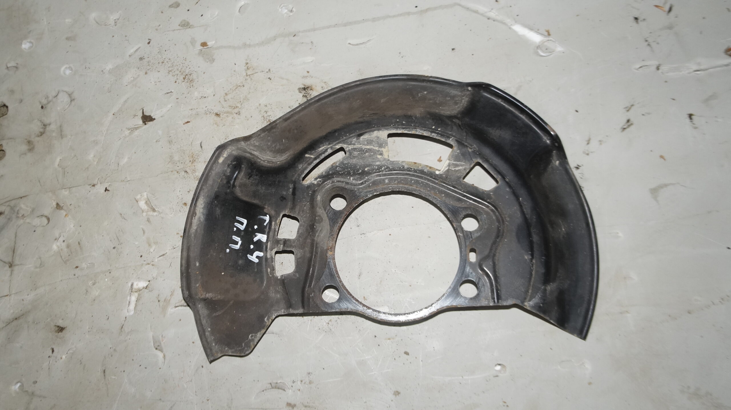 Щит опорный пер пр тойота рав 4 16802120 2 (1)