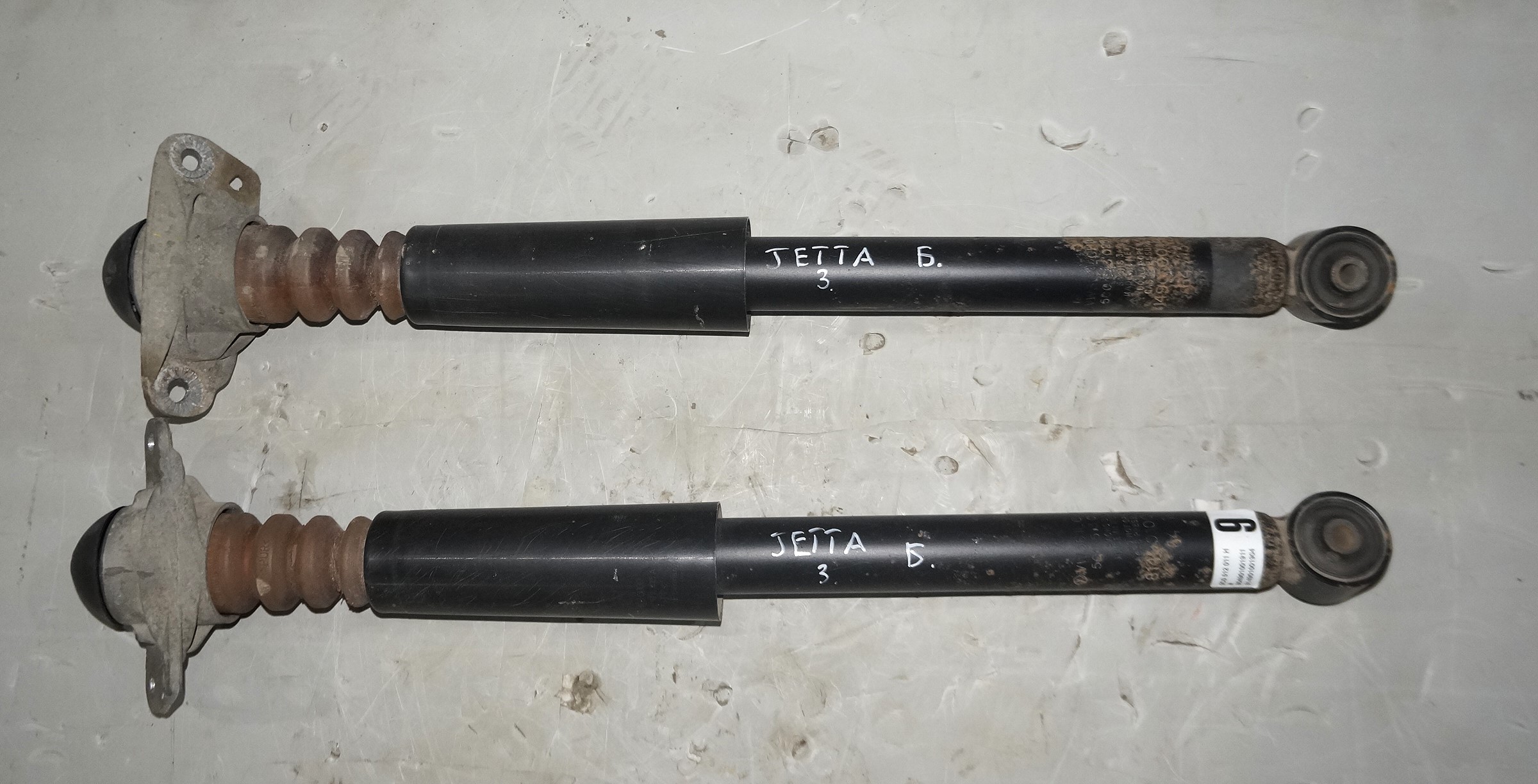 Амортизатор задний vw jetta 6 17217010 (1)