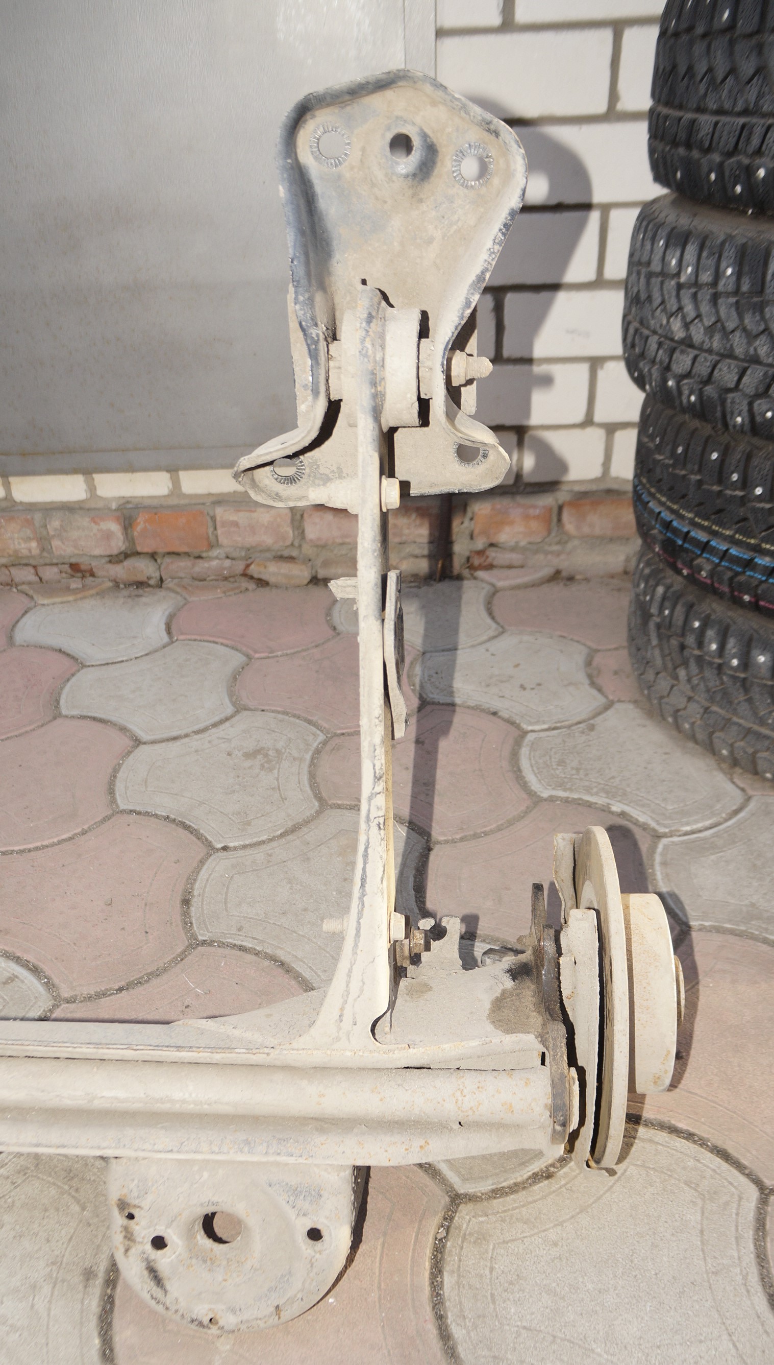 Балка задняя vw jetta 6 17217012 (9)