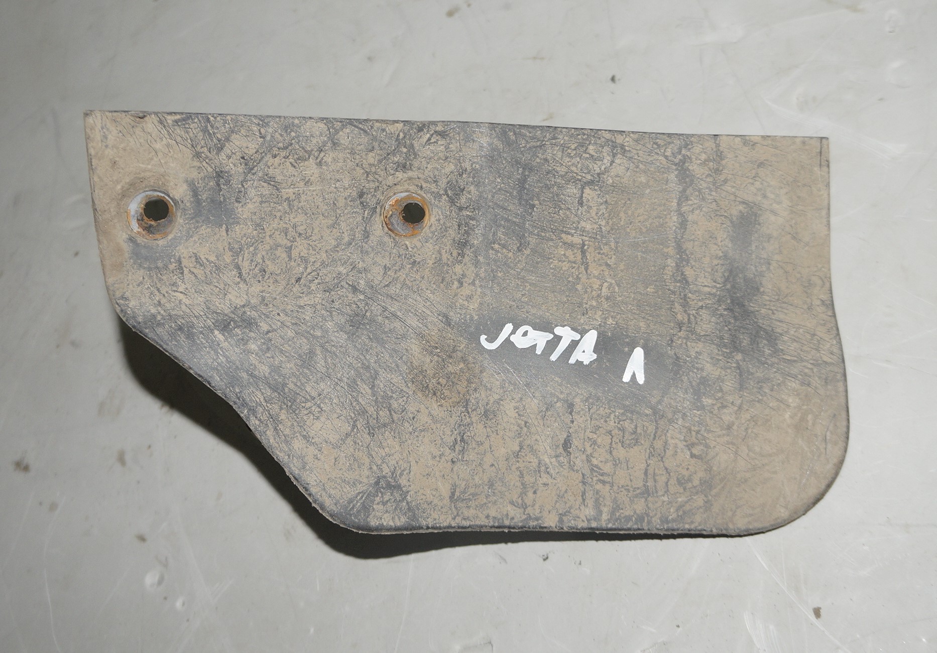 Брызговик задний vw jetta 6 17217022 (1)