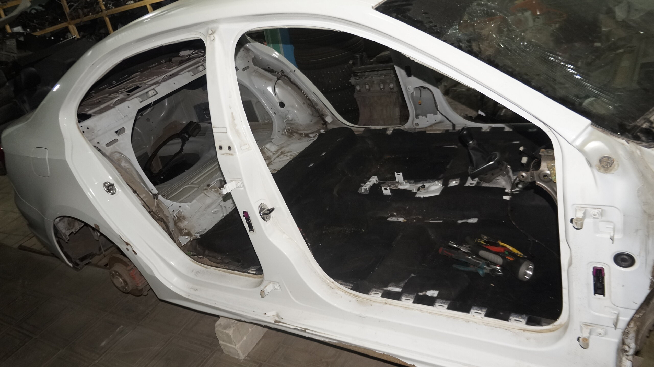 В разборе авто фольксваген джетта 6 17217001 (12)