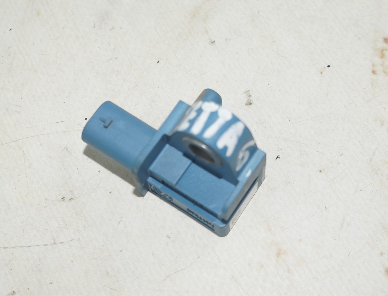 Датчик удара боковой vw jetta 6 17217029 (1)