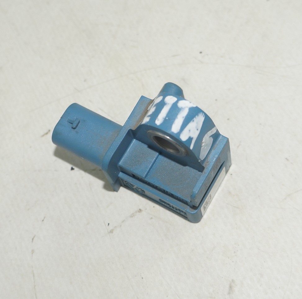 Датчик удара боковой vw jetta 6 17217029 (4)