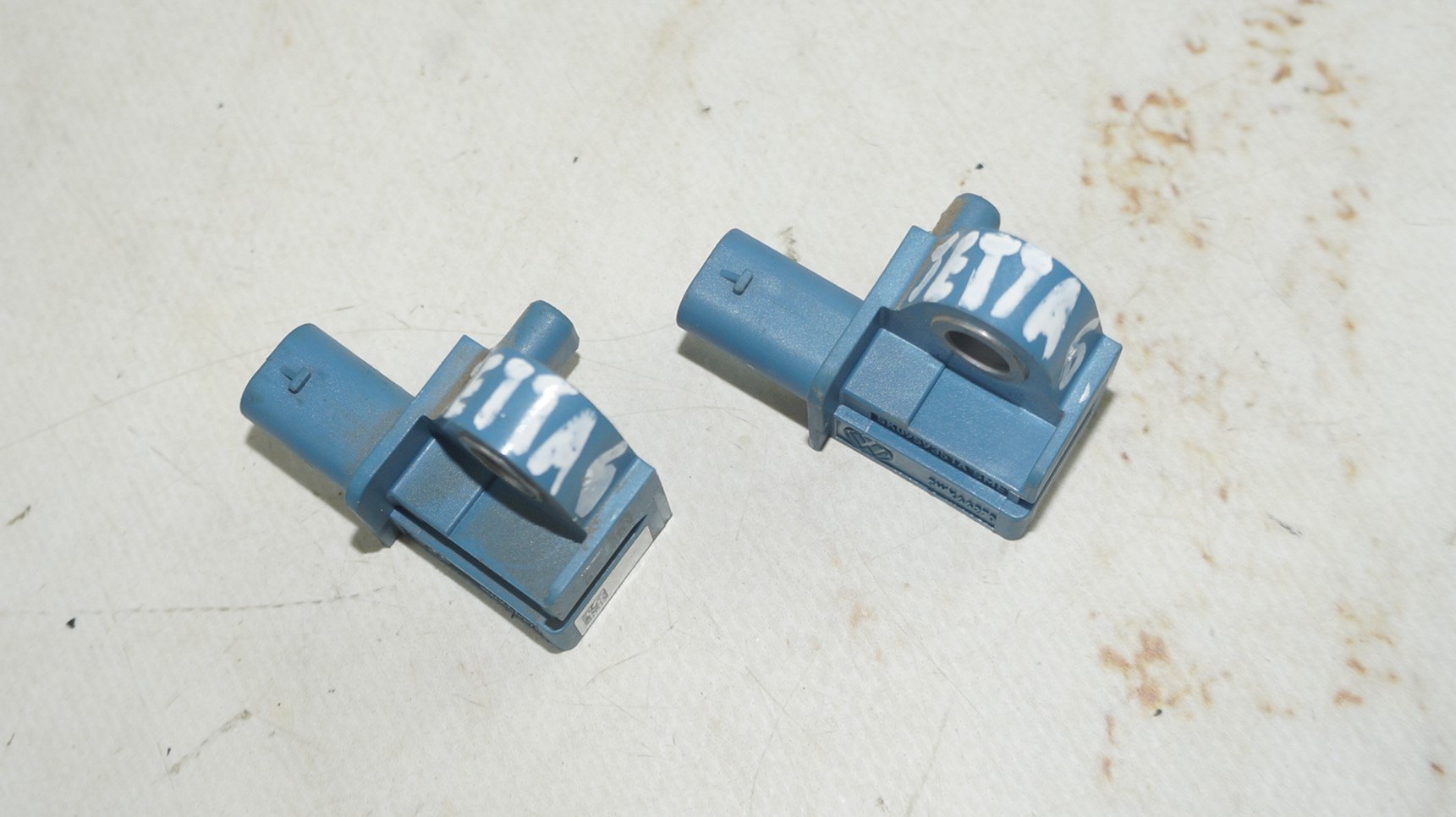 Датчик удара боковой vw jetta 6 17217030 (1)
