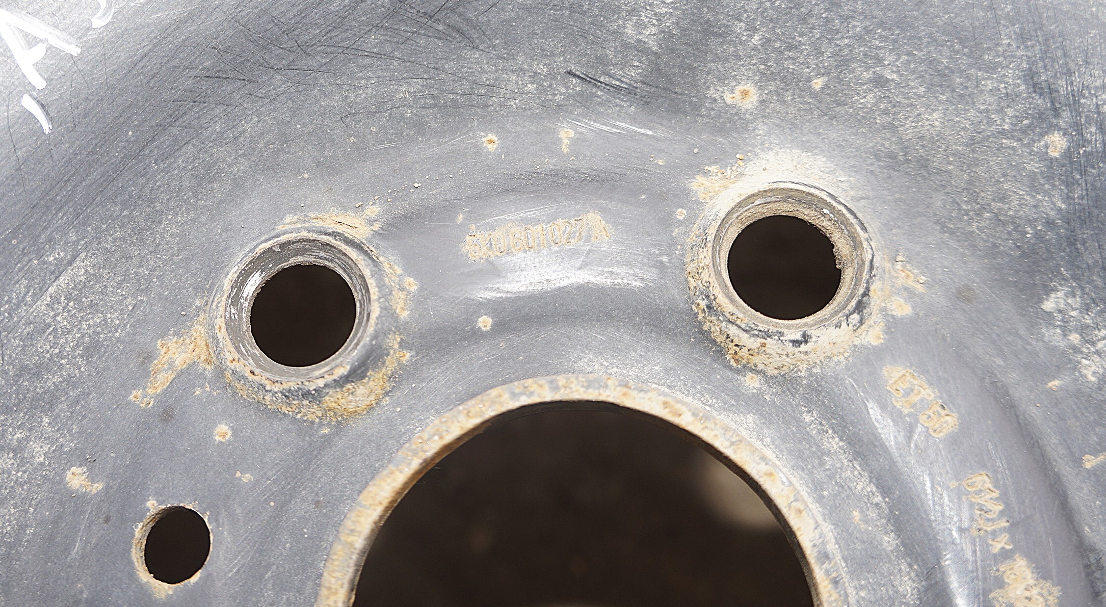 Диски колесные штампованные vw jetta 6 17217037 (4)