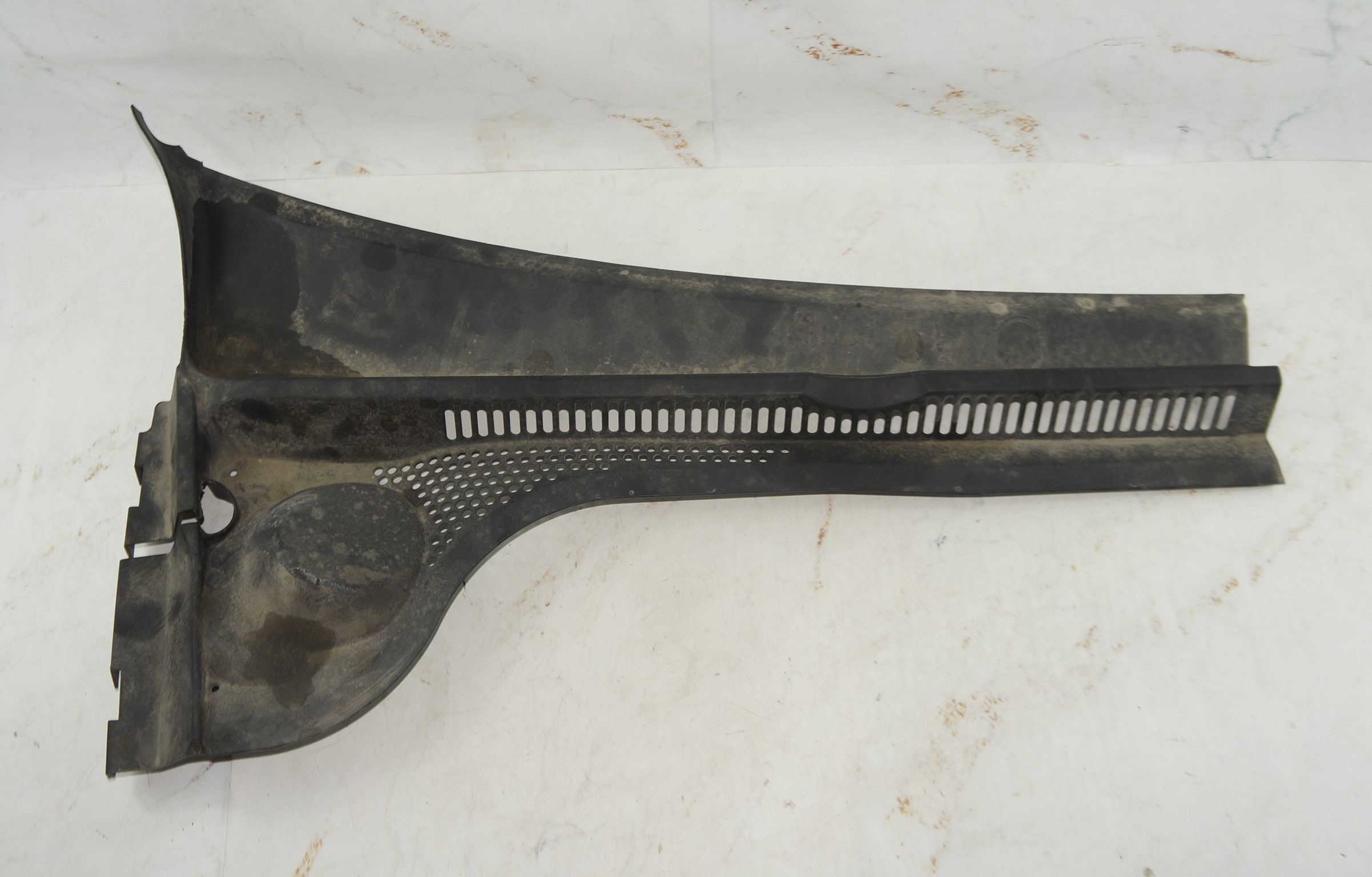 Жабо переднее vw jetta 6 17217038 (1)