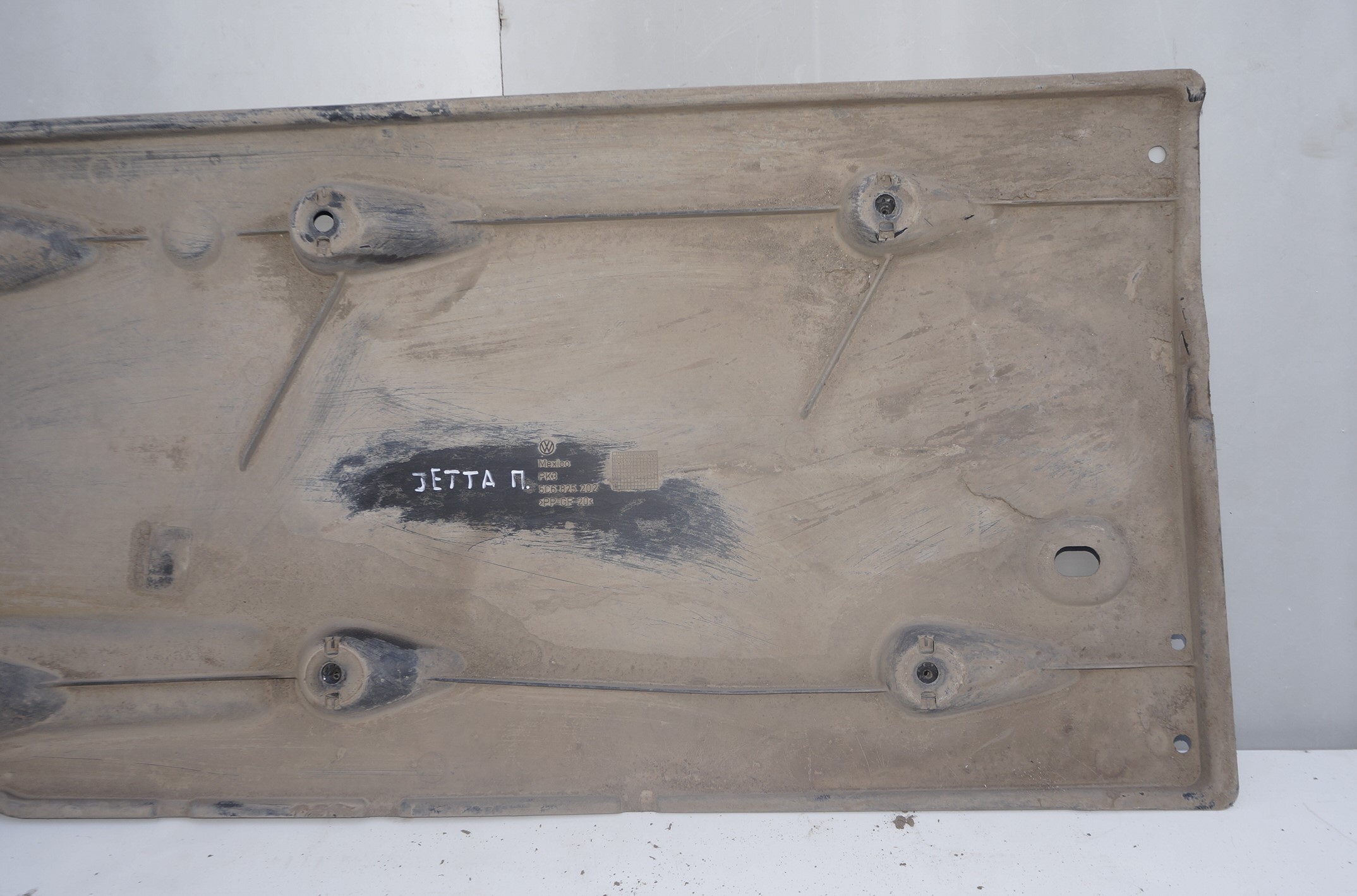 Защита днища правая vw jetta 6 17217043 (8)