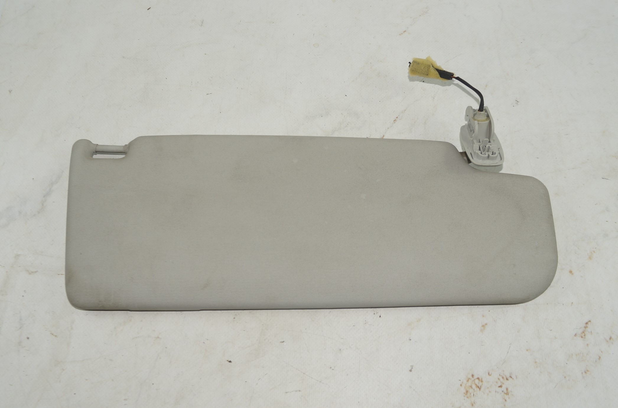 Козырек солнцезащитный vw jetta 6 17217056 (1)