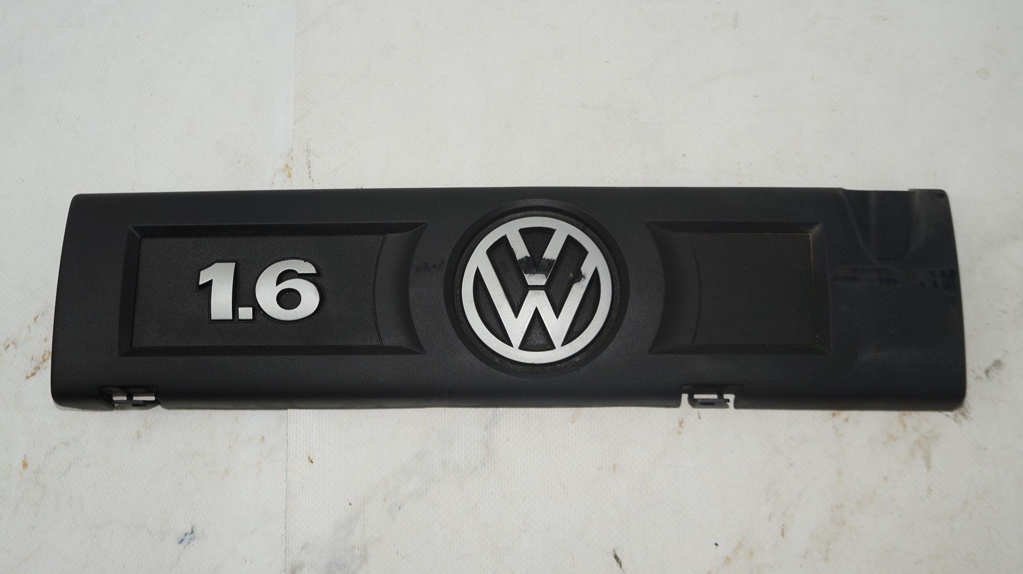 Крышка двигателя декор vw jetta 6 17217070 (1)