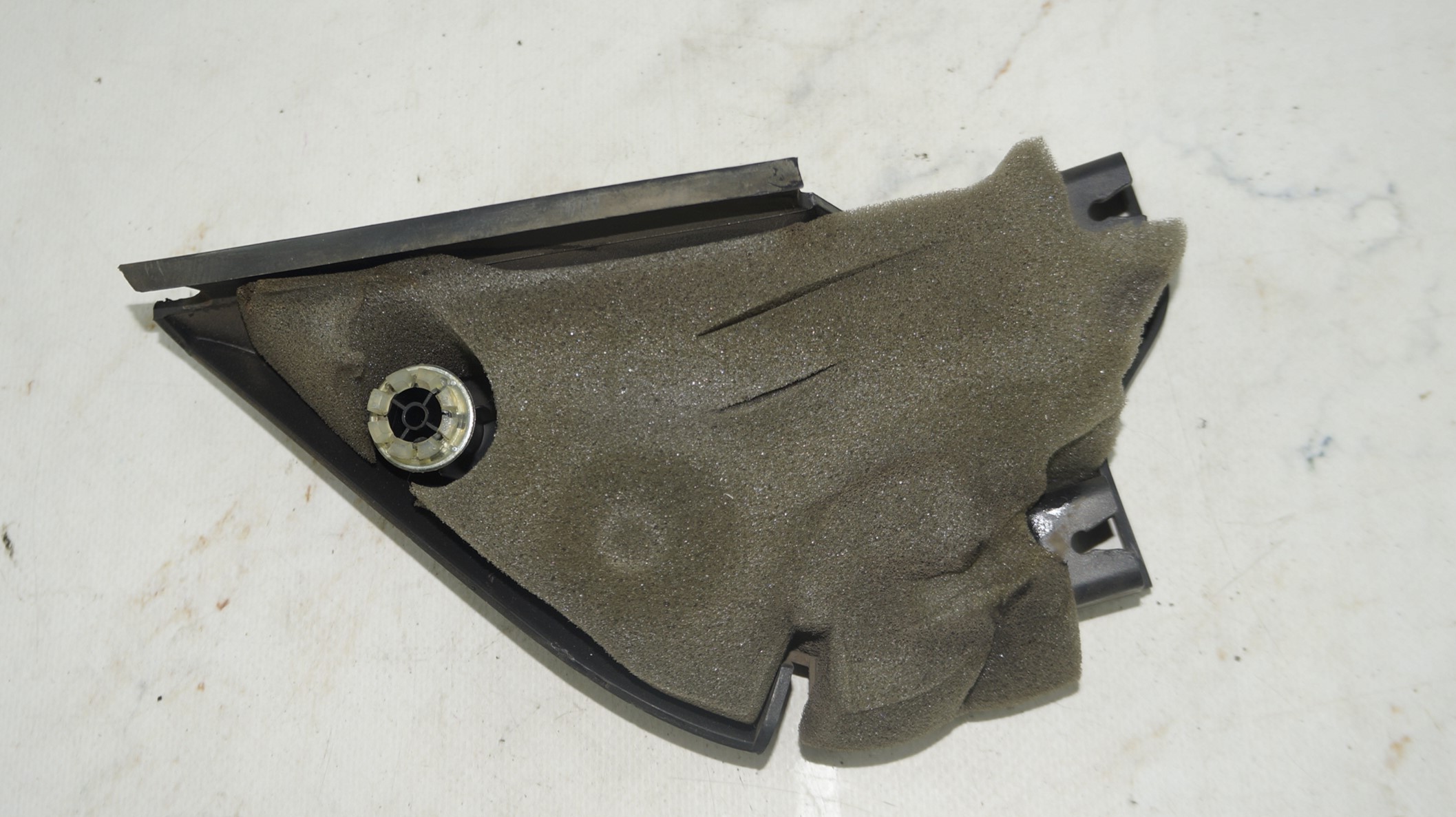 Накладка внутренняя зеркала с динамиком vw jetta 6 17217084 (3)