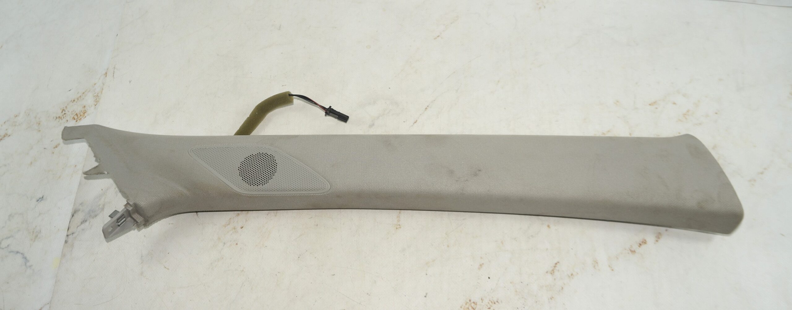 Накладка внутренняя передней стойки vw jetta 6 17217087 (1)