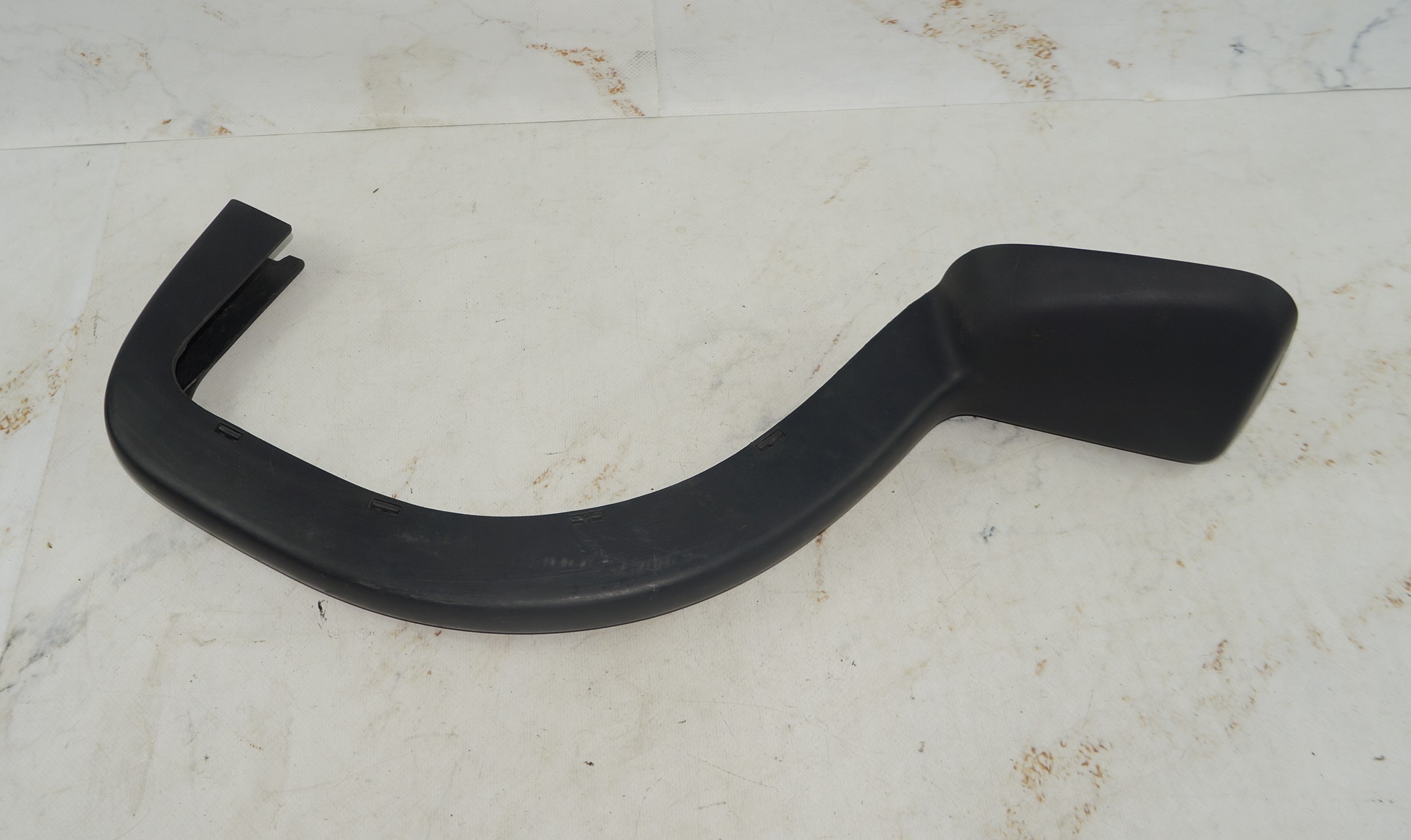 Накладка петли багажника vw jetta 6 17217095 (1)