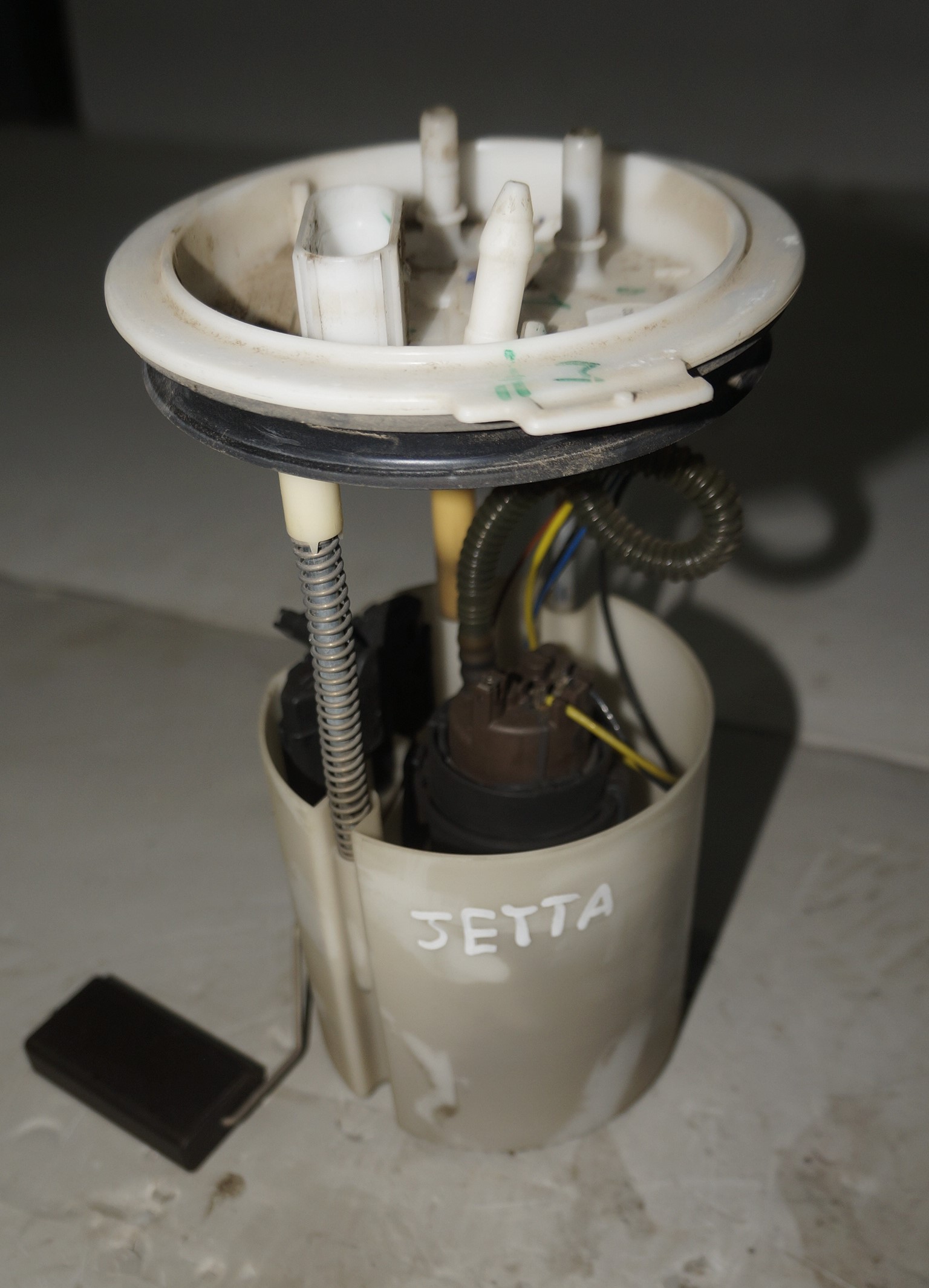 Насос топливный (бензонасос) vw jetta 6 17217098 (1)