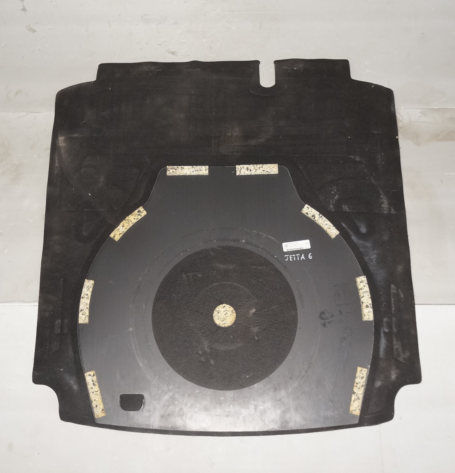 Обшивка пола багажника ворс vw jetta 6 17217102 (4)