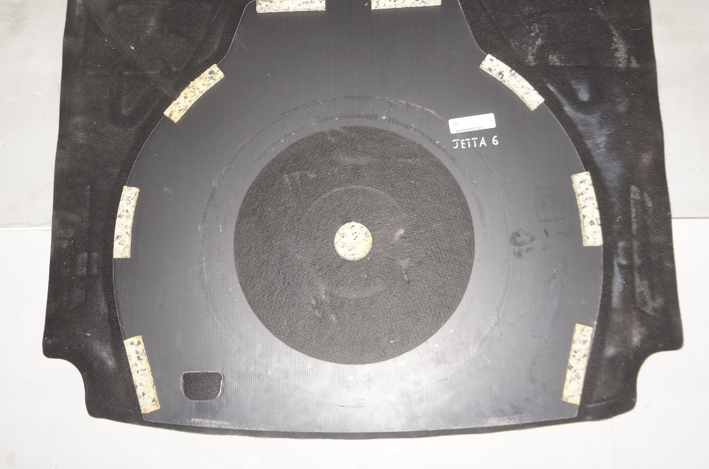 Обшивка пола багажника ворс vw jetta 6 17217102 (5)