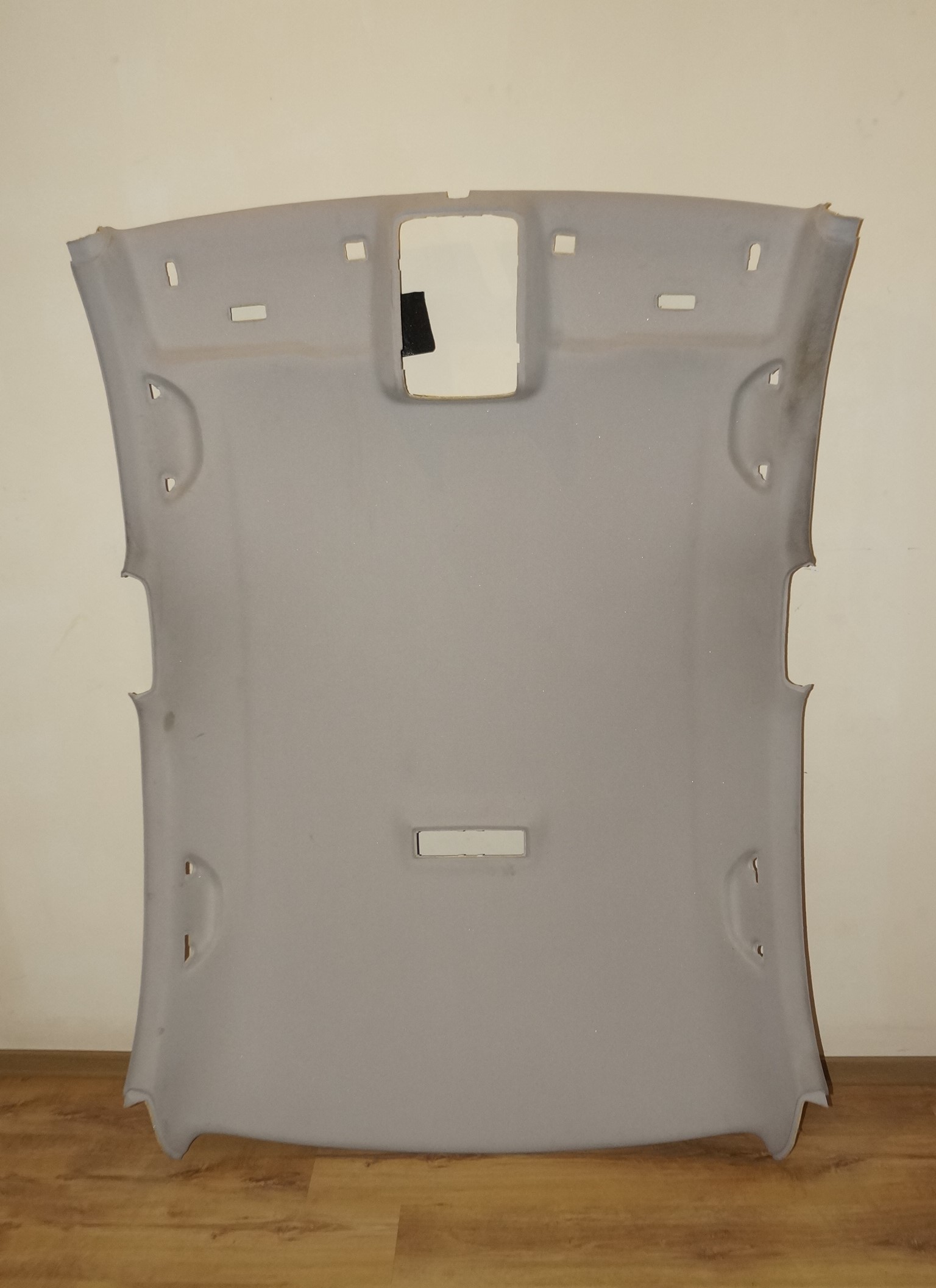 Обшивка потолка vw jetta 6 17217103 (1)