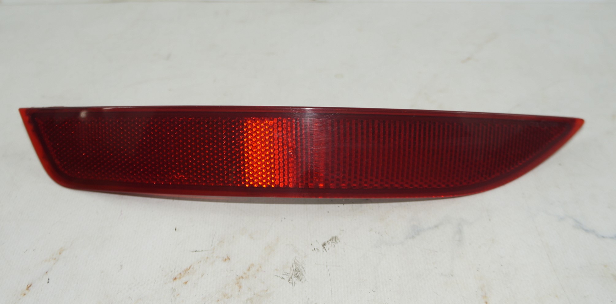 Отражатель в задний бампер vw jetta 6 17217104 (1)