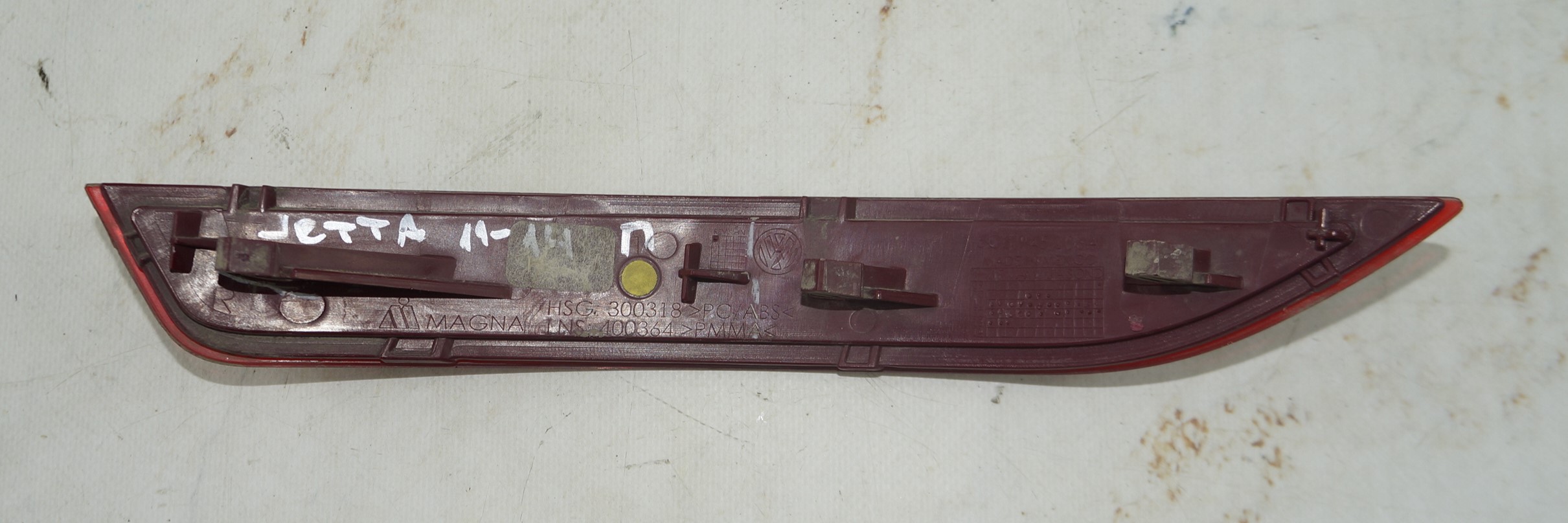 Отражатель в задний бампер vw jetta 6 17217105 (4)
