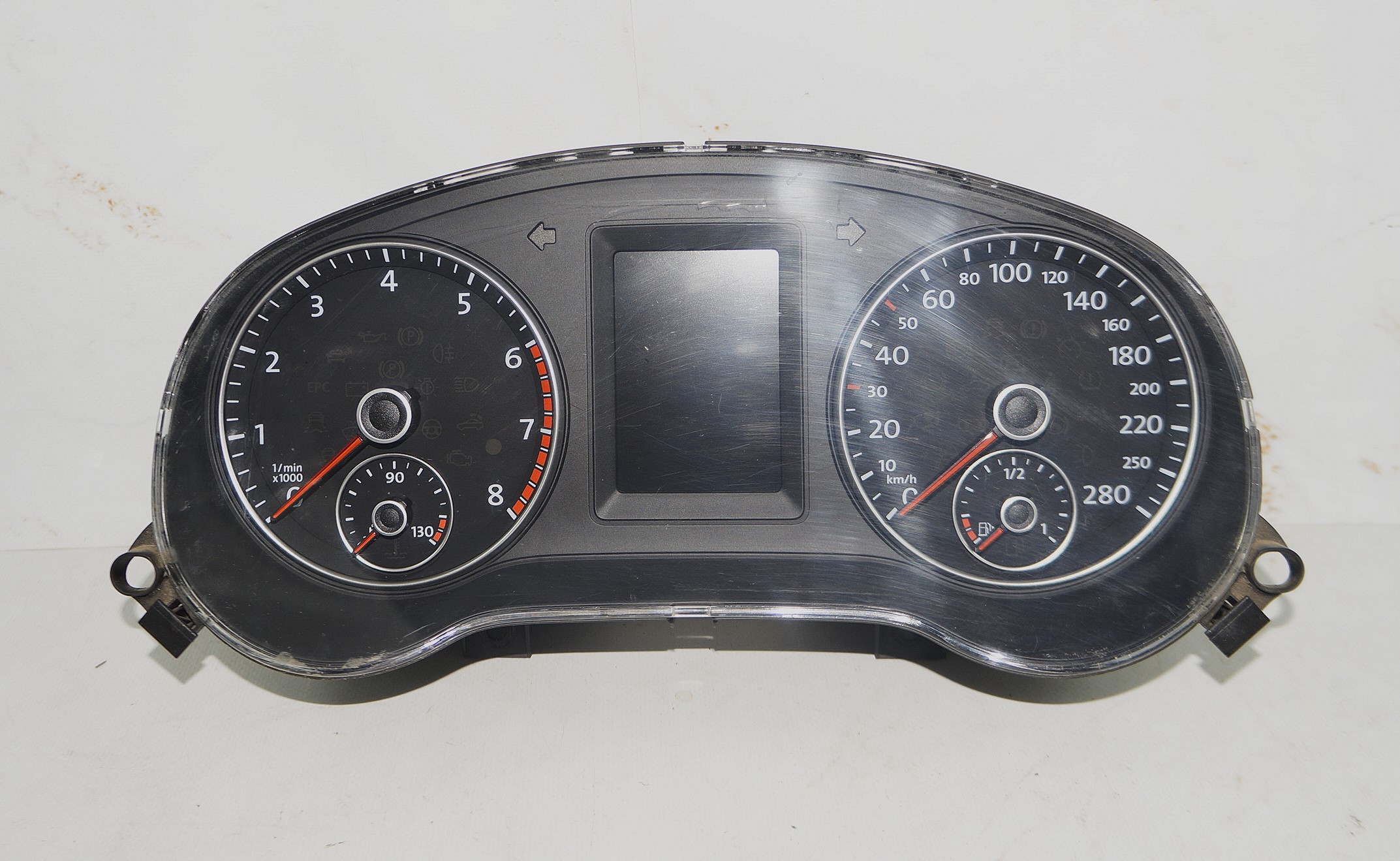 Панель приборов vw jetta 6 17217106 (1)