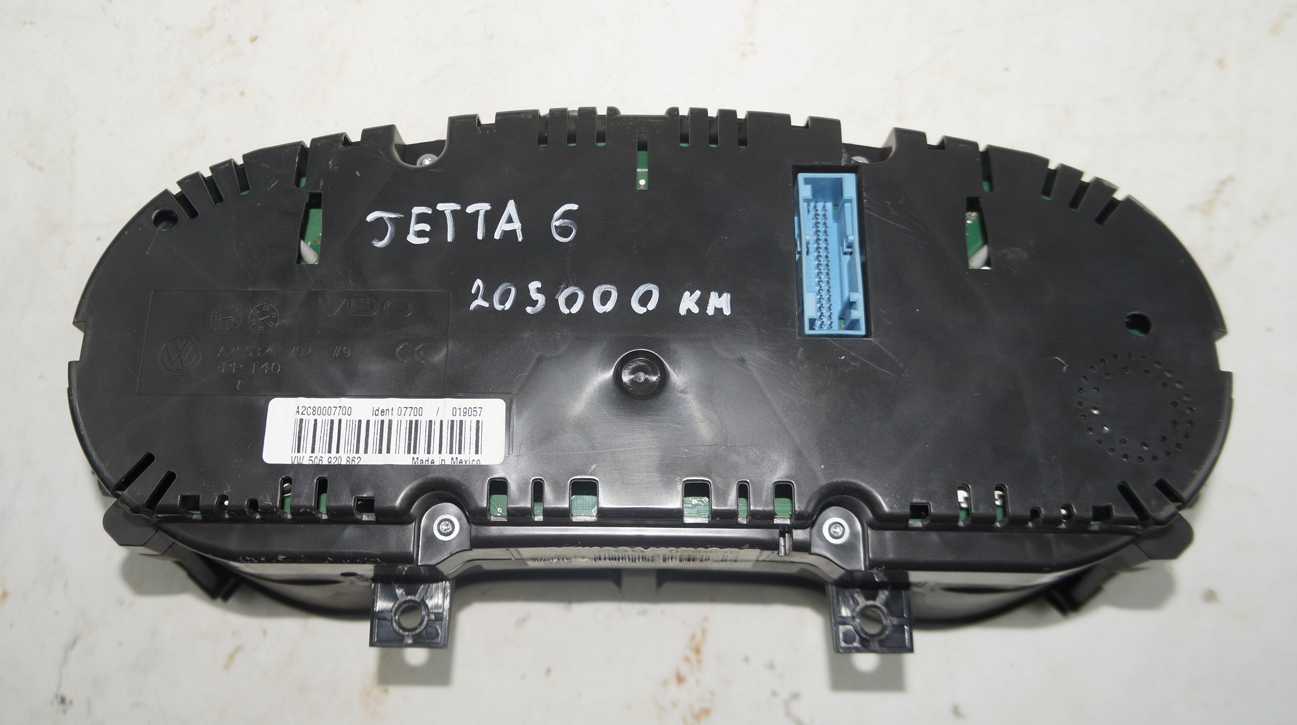 Панель приборов vw jetta 6 17217106 (5)