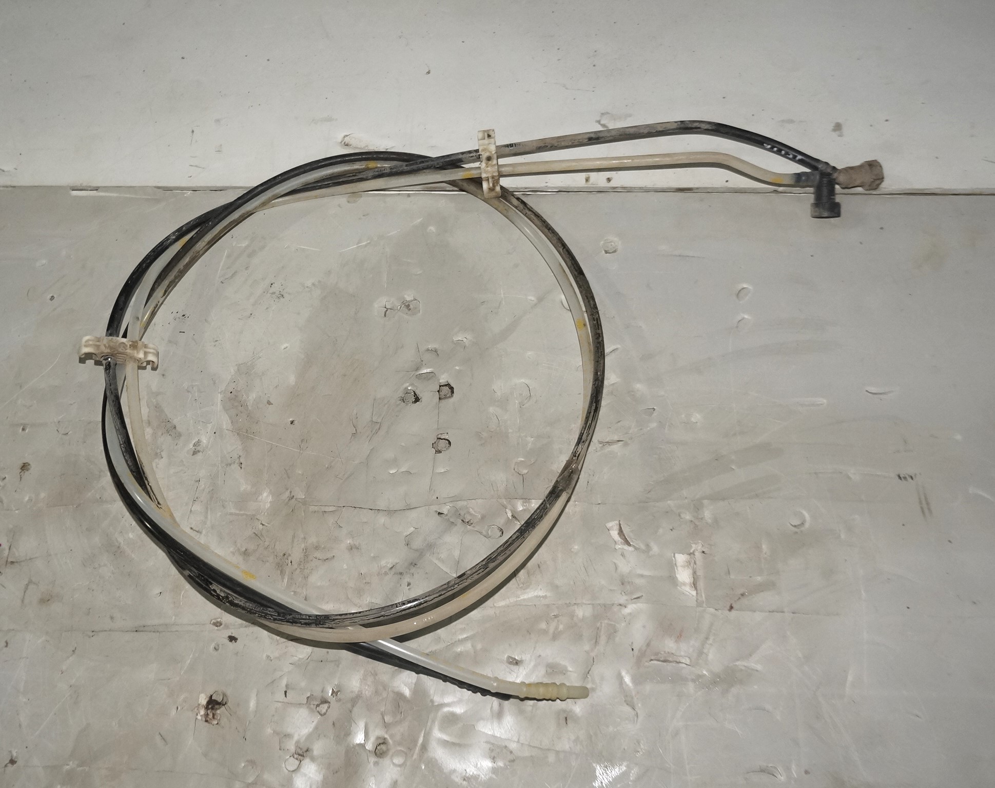 Трубка топливная vw jetta 6 17217158 (1)