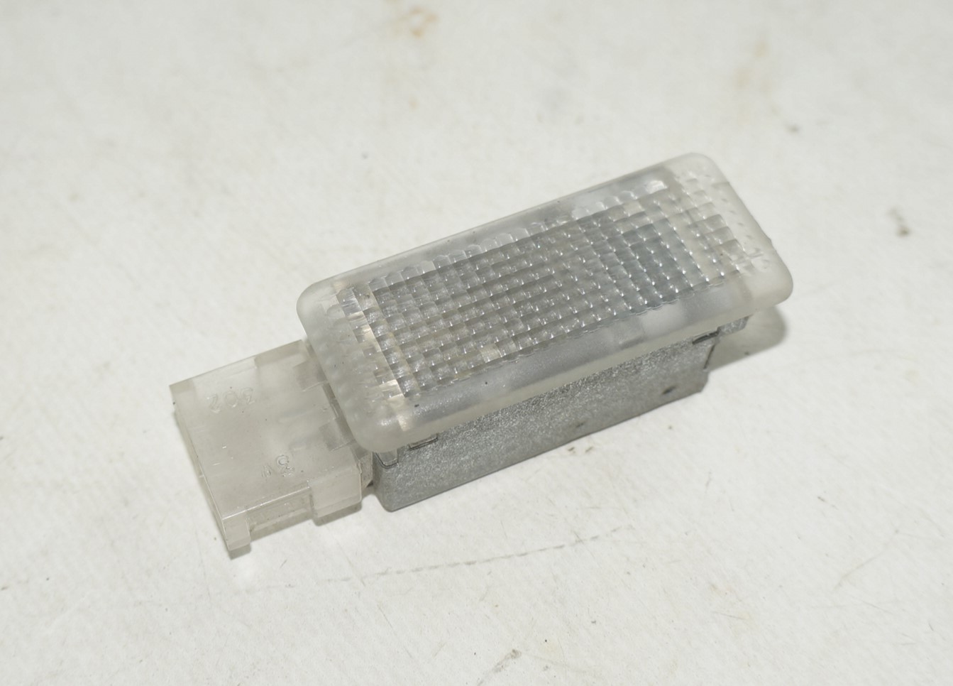 Фонарь подсветки бардачка vw jetta 6 17217175 (1)