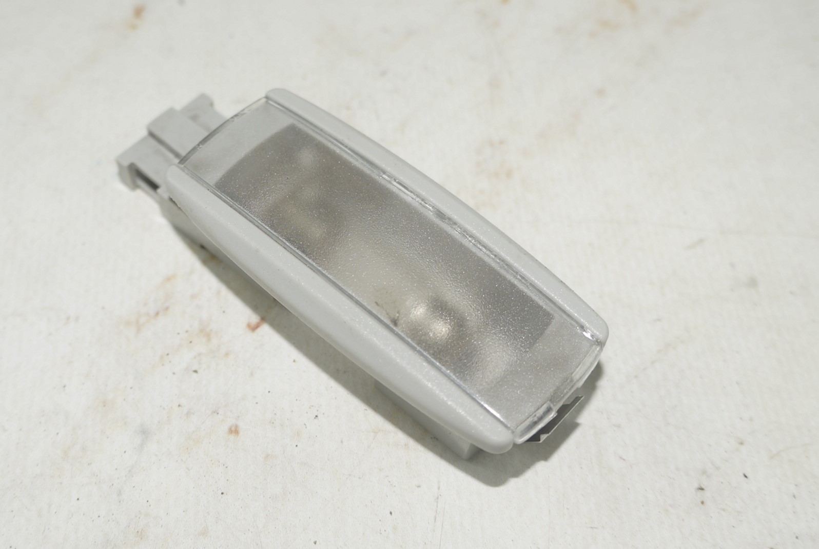 Фонарь подсветки козырька vw jetta 6 17217176 (1)