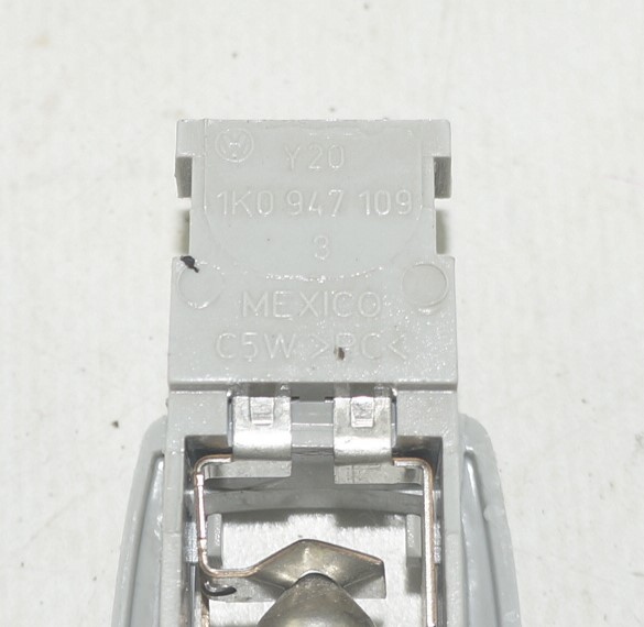 Фонарь подсветки козырька vw jetta 6 17217176 (3)