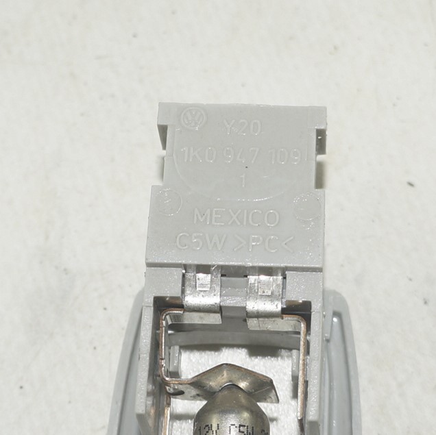 Фонарь подсветки козырька vw jetta 6 17217176 (6)